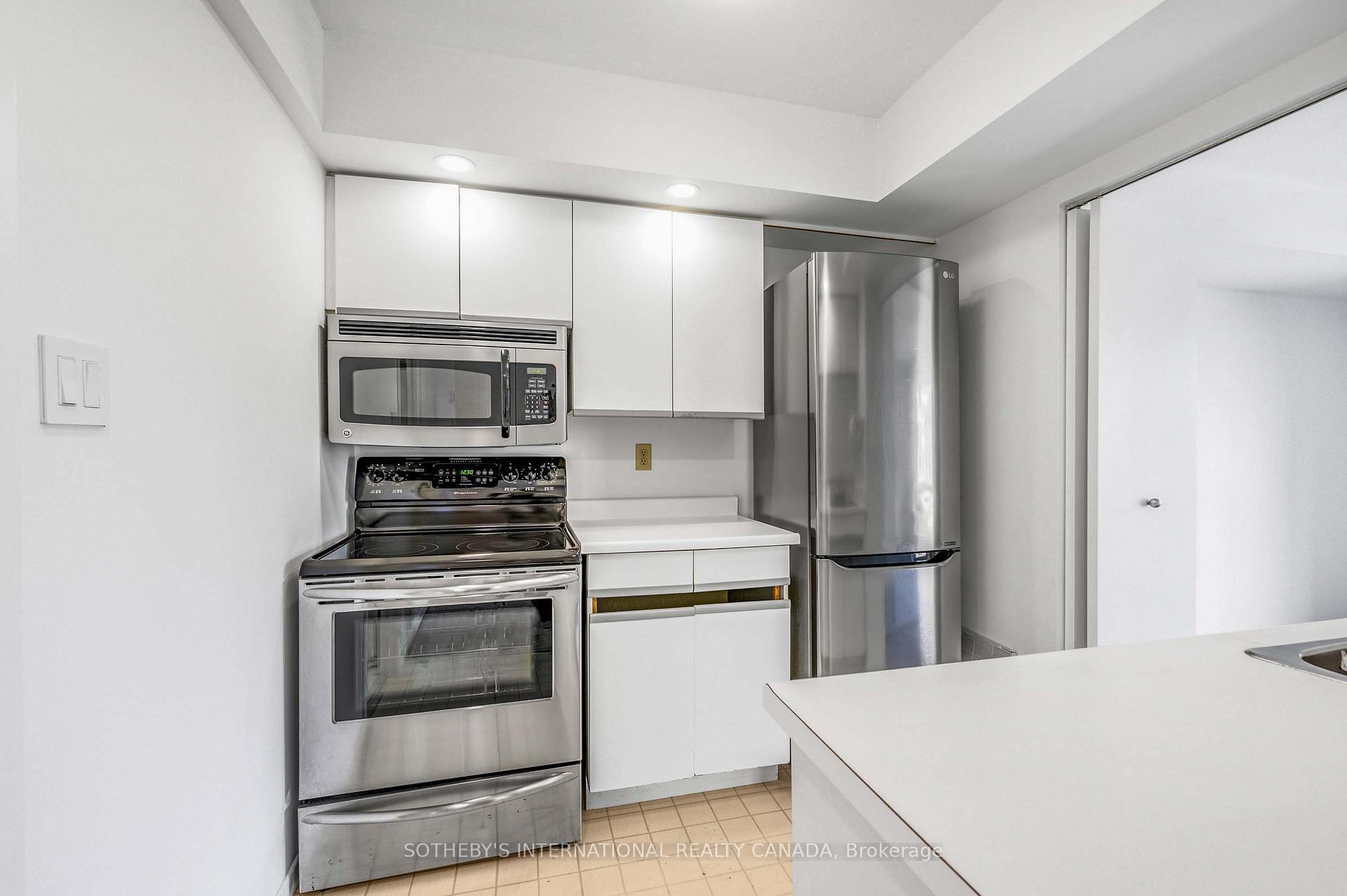 Photo 16 of Unit 716, 1001 Bay Street, Toronto, Bay Street Corridor — HOMEH