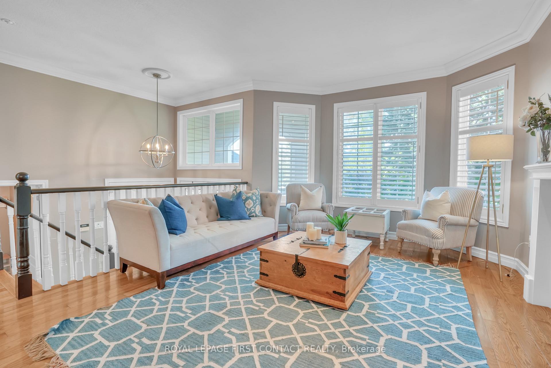 Photo 2 of 28 Windsor Crescent, Barrie, Innis-Shore — HOMEH