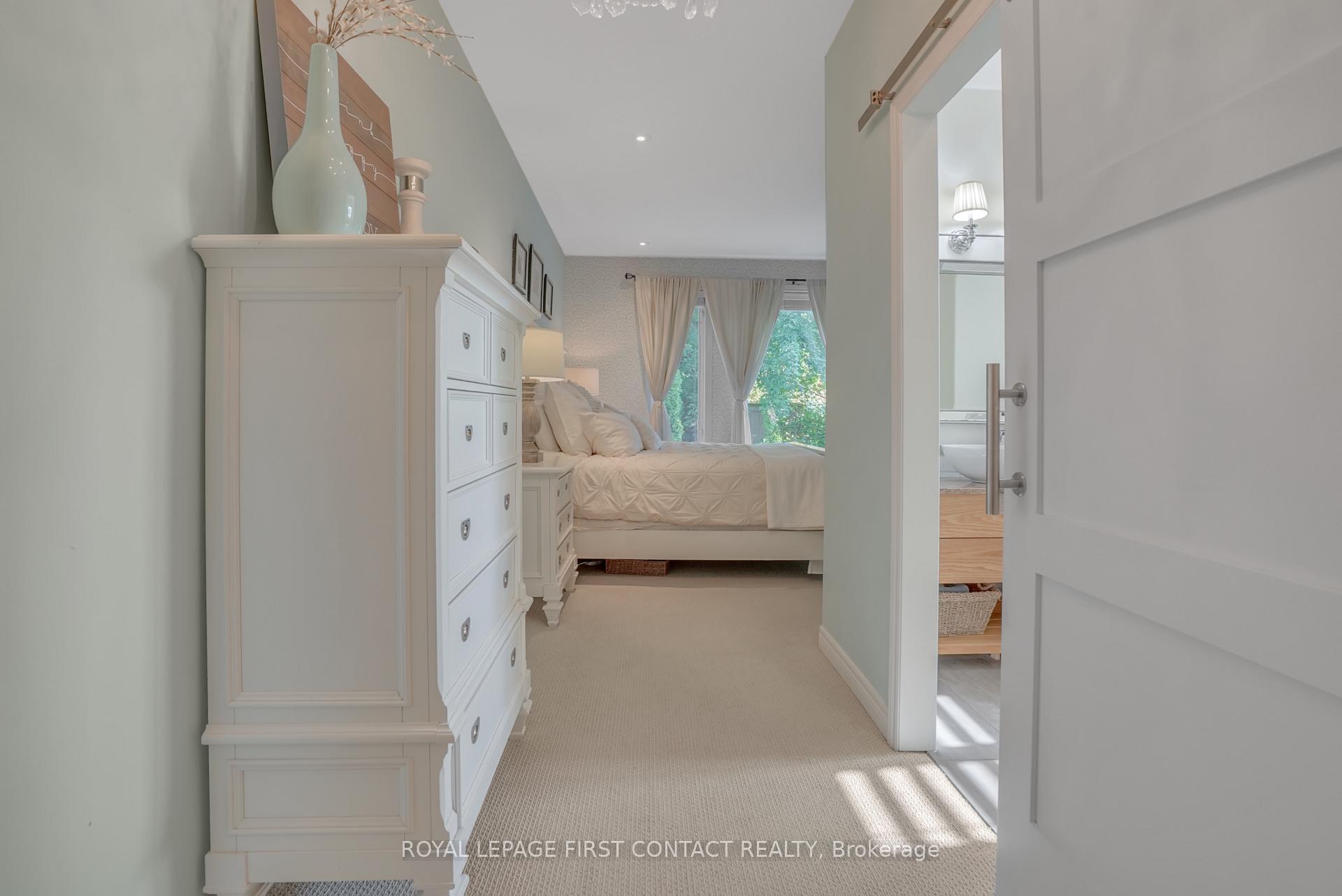 Photo 12 of 28 Windsor Crescent, Barrie, Innis-Shore — HOMEH