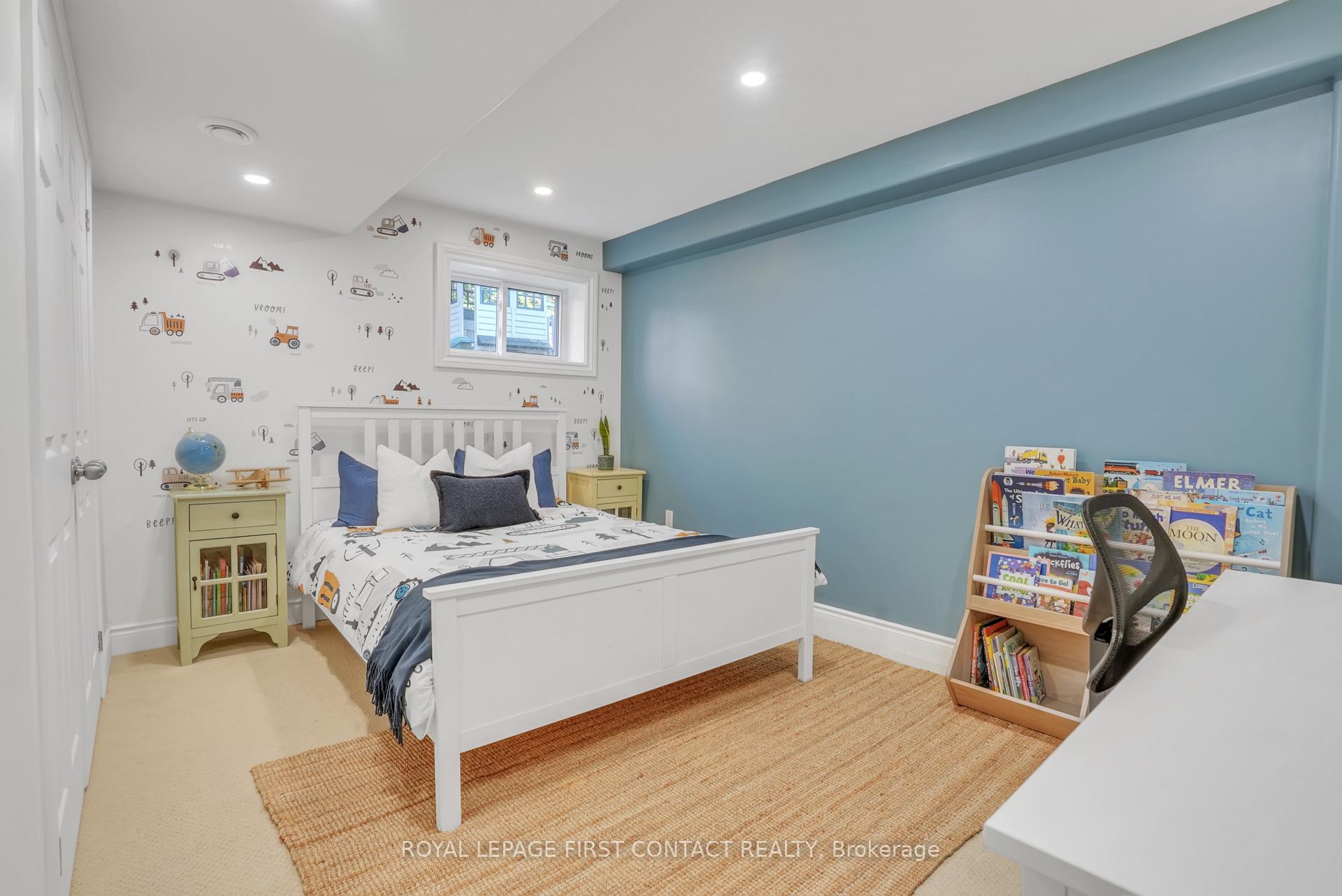 Photo 33 of 28 Windsor Crescent, Barrie, Innis-Shore — HOMEH