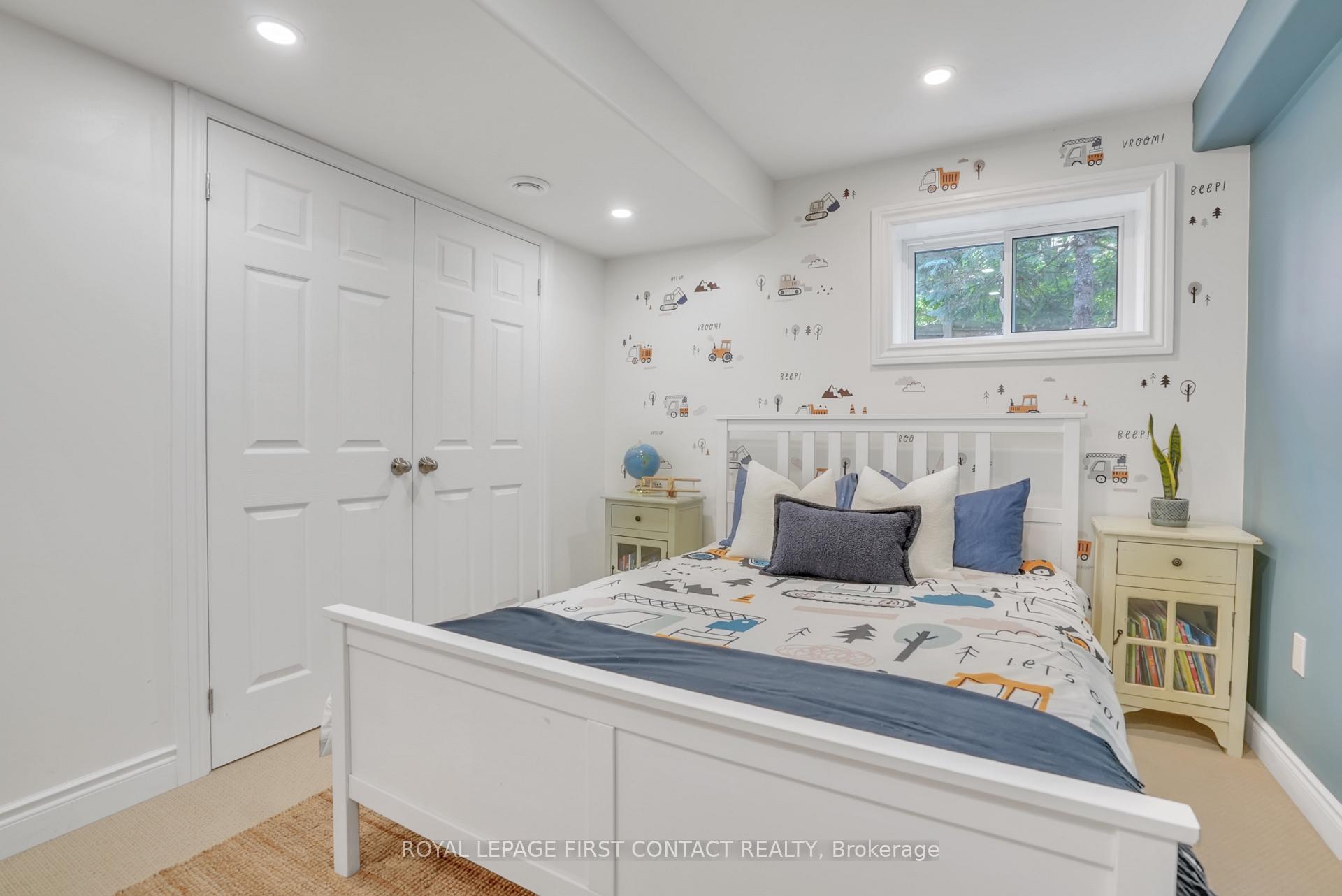 Photo 34 of 28 Windsor Crescent, Barrie, Innis-Shore — HOMEH