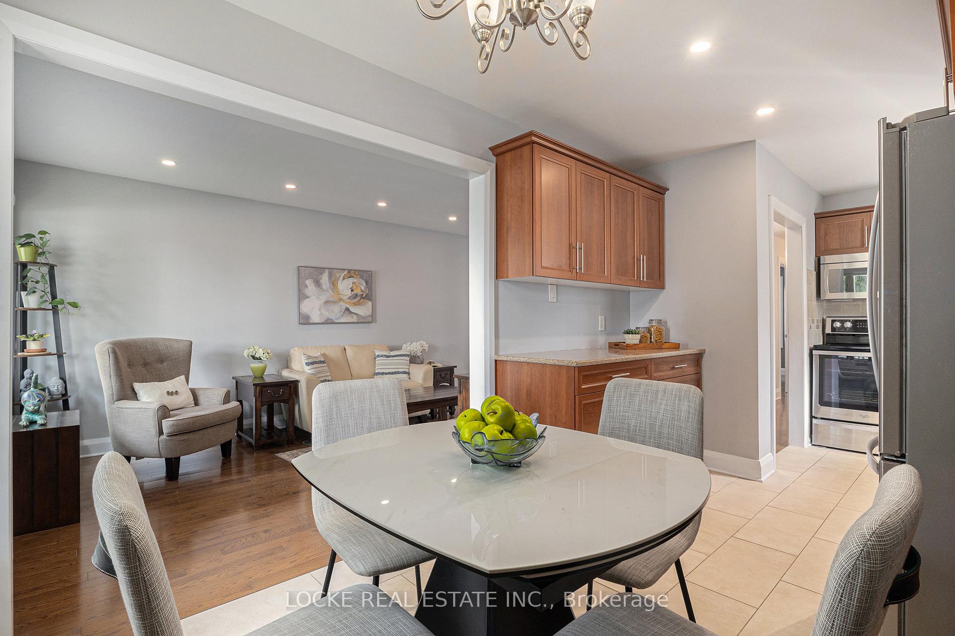Photo 12 of 1382 Leigh Crescent, Ottawa, Carson Grove — HOMEH