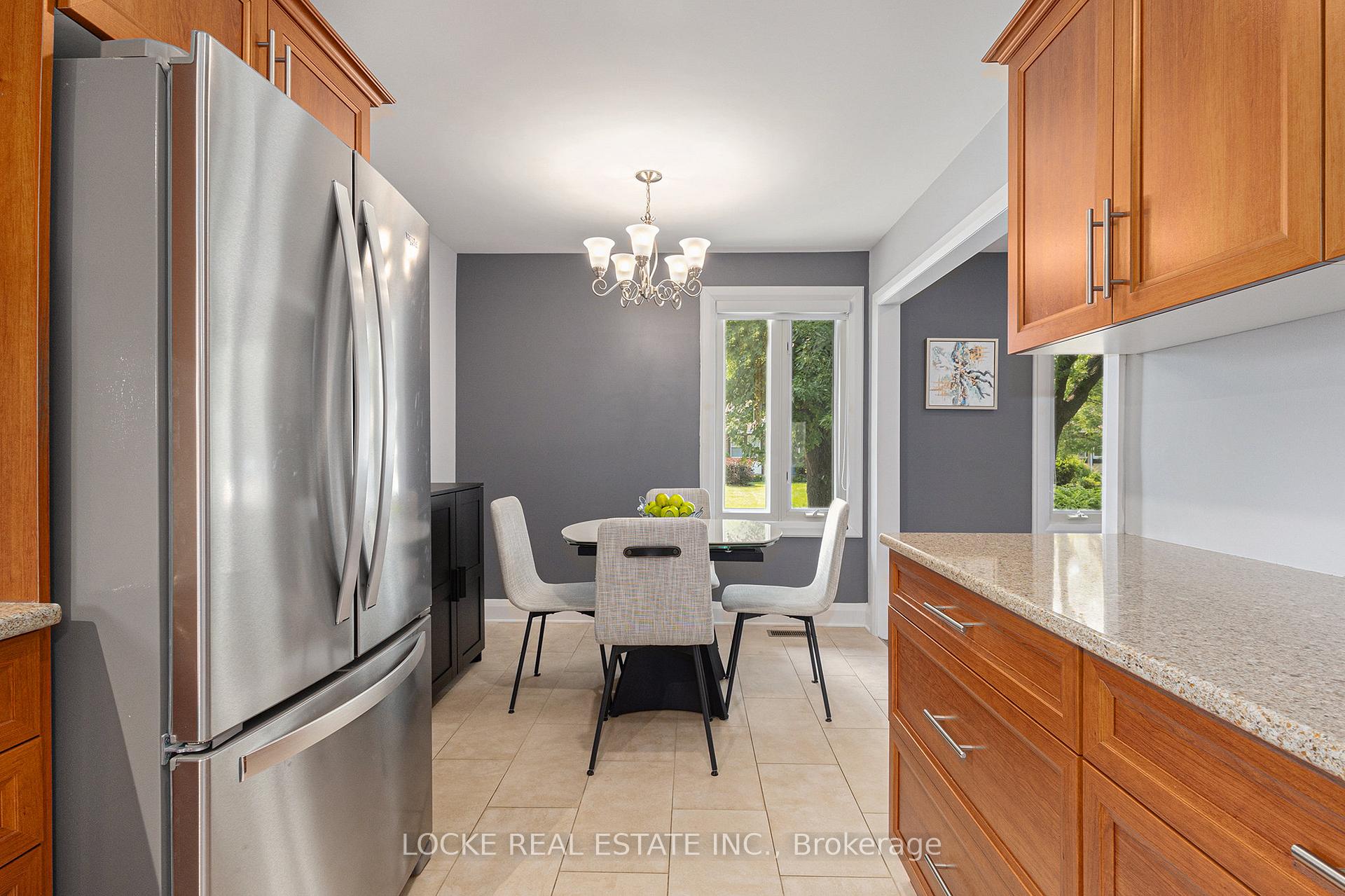 Photo 11 of 1382 Leigh Crescent, Ottawa, Carson Grove — HOMEH
