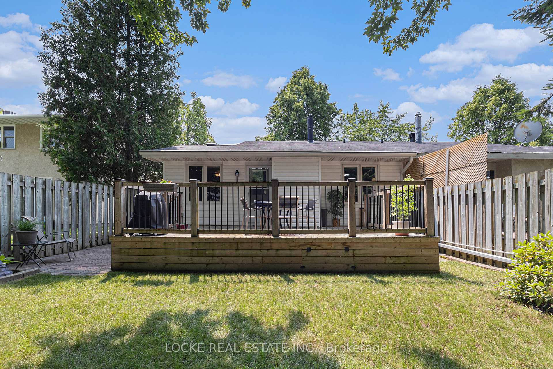 Photo 35 of 1382 Leigh Crescent, Ottawa, Carson Grove — HOMEH