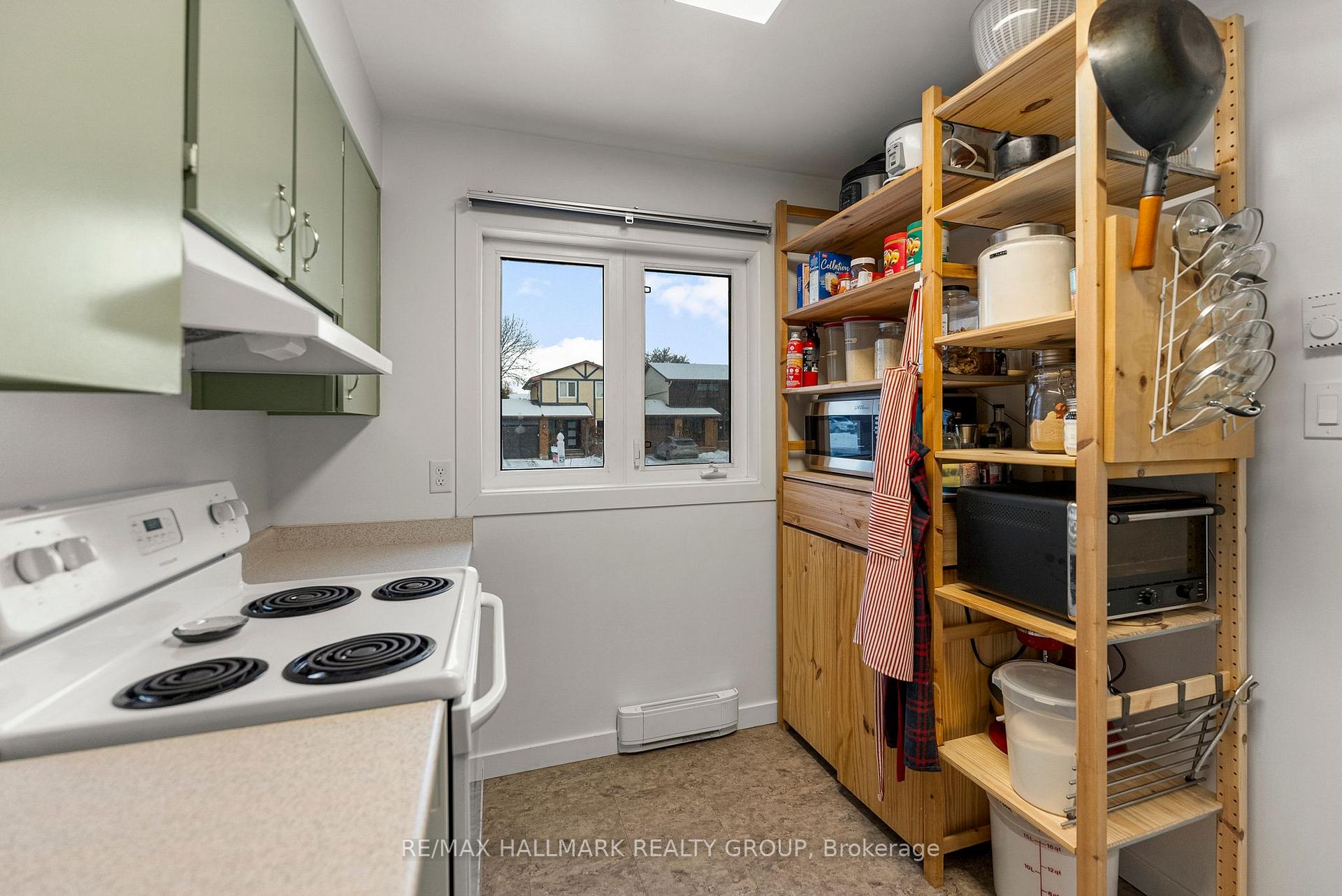 Photo 14 of 1314 Cedarcroft Crescent, Ottawa, Pineview — HOMEH
