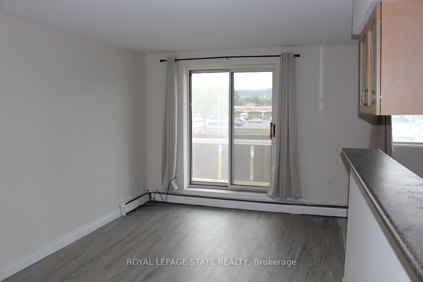 Photo 17 of Unit 204, 851 Queenston Road, Hamilton, Riverdale — HOMEH