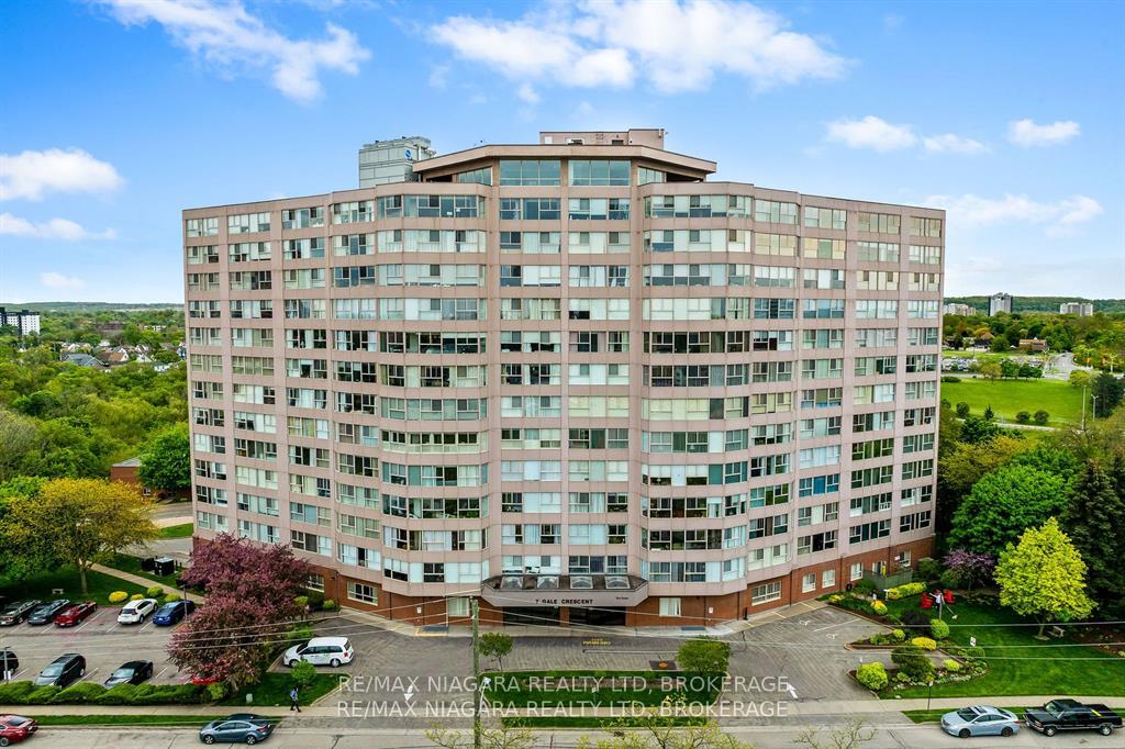 Photo 2 of Unit 201, 7 Gale Crescent, St. Catharines, E. Chester — HOMEH