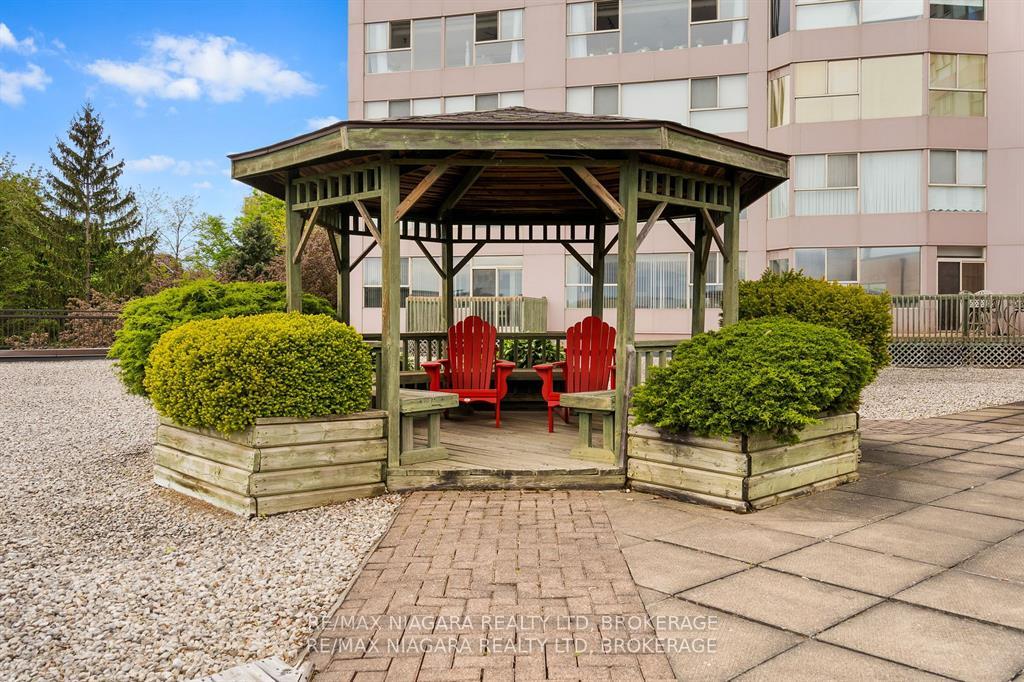Photo 11 of Unit 201, 7 Gale Crescent, St. Catharines, E. Chester — HOMEH