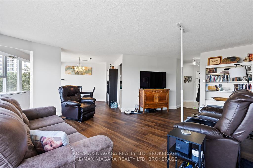 Photo 30 of Unit 201, 7 Gale Crescent, St. Catharines, E. Chester — HOMEH