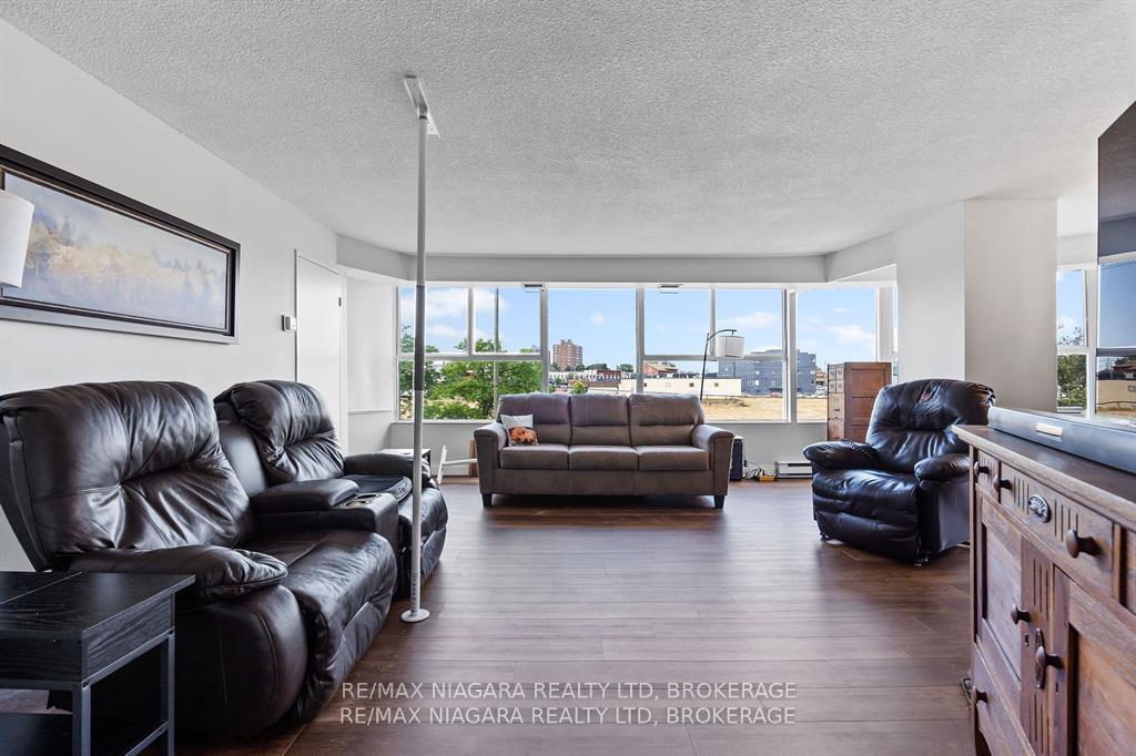Photo 31 of Unit 201, 7 Gale Crescent, St. Catharines, E. Chester — HOMEH