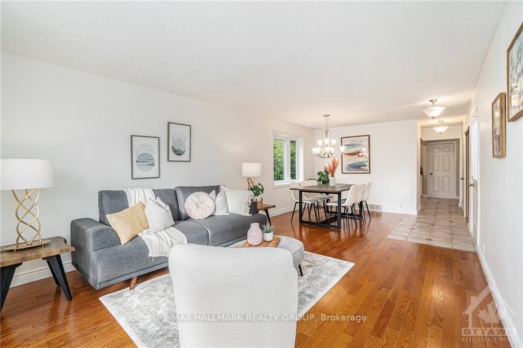 Photo 3 of 1 Roche Place, Ottawa, Crystal Beach — HOMEH