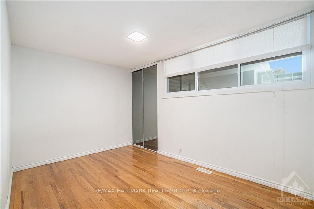 Photo 24 of 1 Roche Place, Ottawa, Crystal Beach — HOMEH