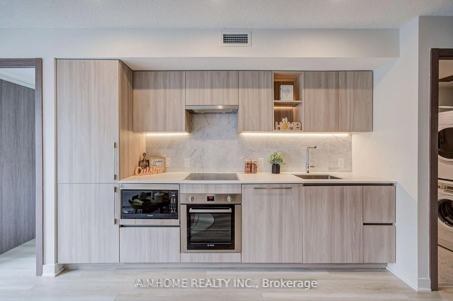 Photo 11 of Unit 1102, 19 Bathurst Street, Toronto, Waterfront Communities — HOMEH
