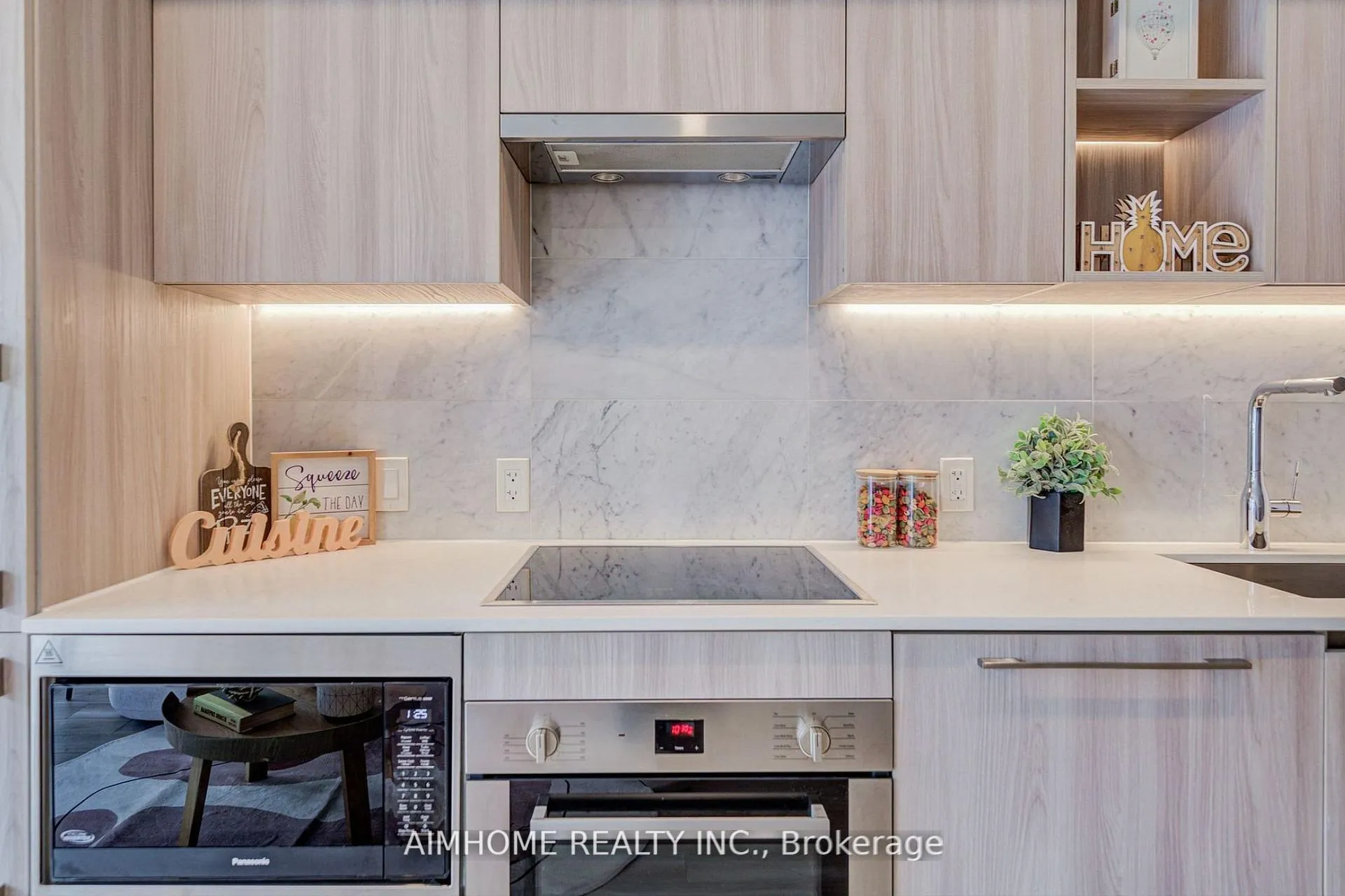 Photo 13 of Unit 1102, 19 Bathurst Street, Toronto, Waterfront Communities — HOMEH