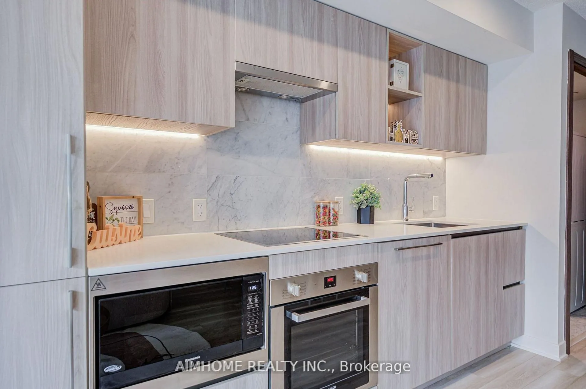 Photo 14 of Unit 1102, 19 Bathurst Street, Toronto, Waterfront Communities — HOMEH