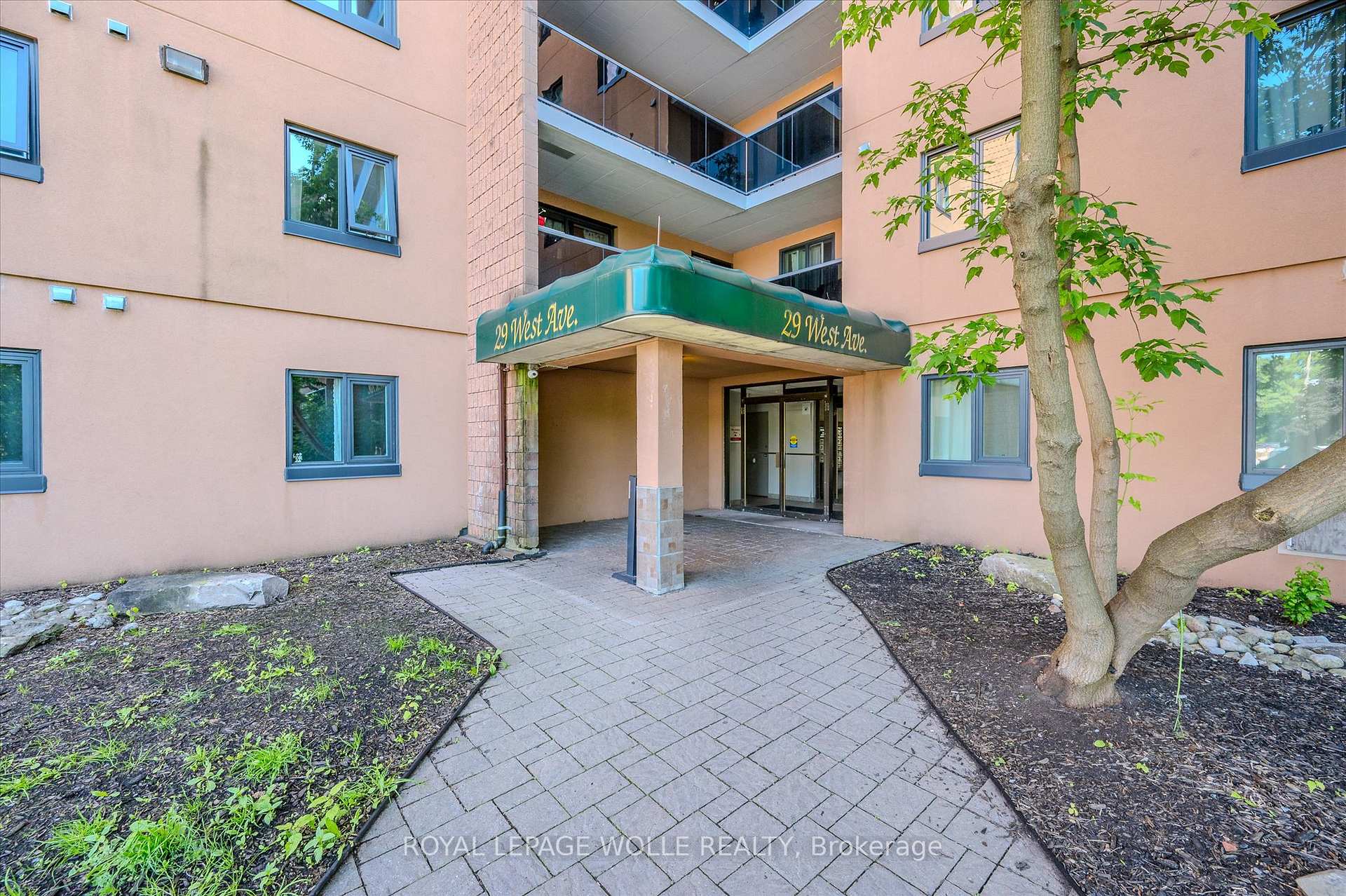 Photo 7 of Unit 204, 29 West Avenue W, Kitchener — HOMEH