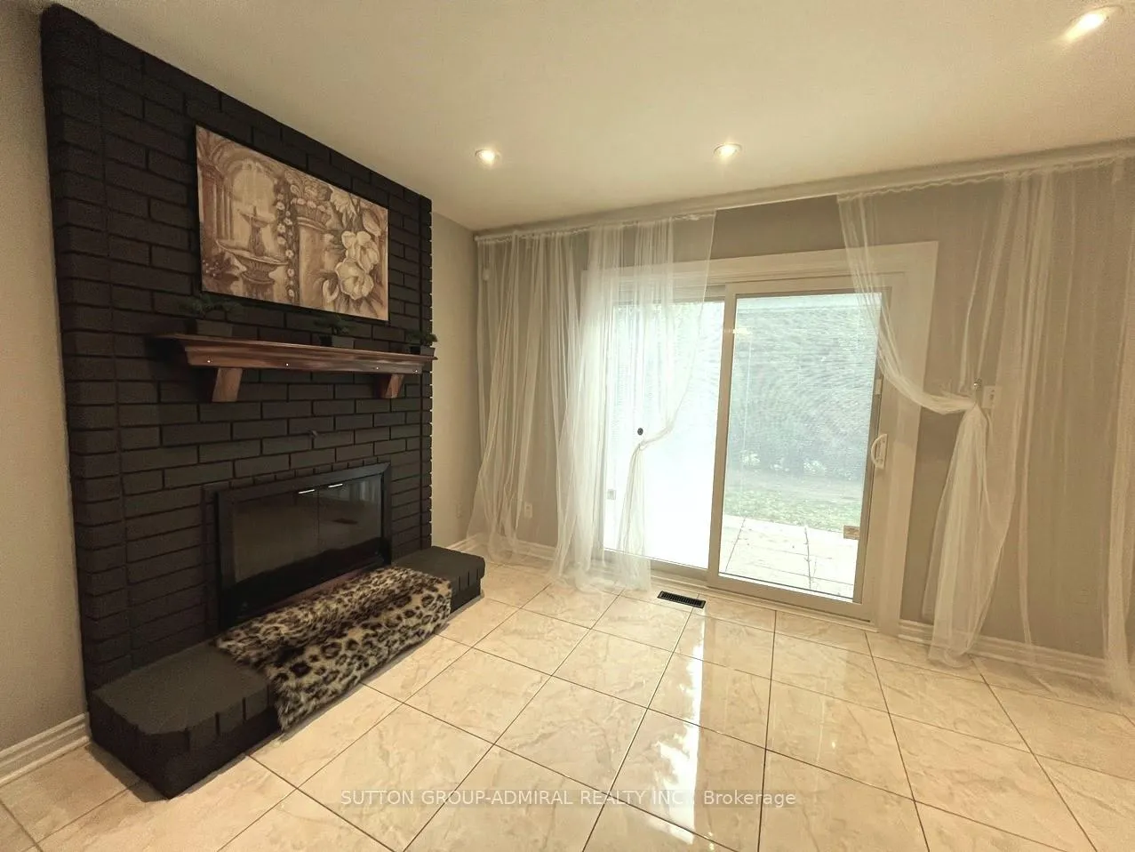 Photo 8 of 71 Covent Crescent, Aurora, Aurora Highlands — HOMEH