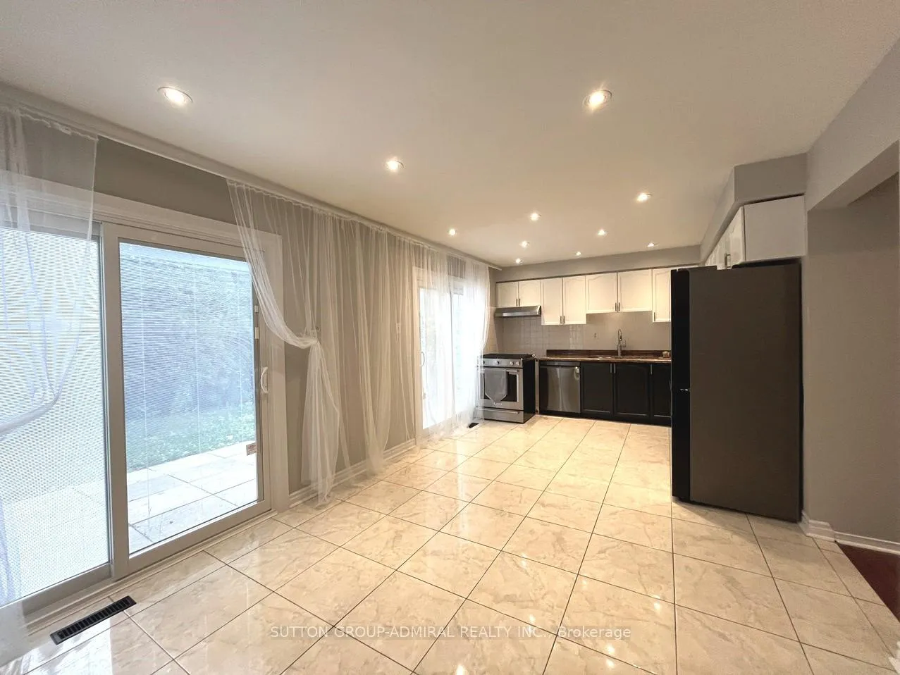 Photo 9 of 71 Covent Crescent, Aurora, Aurora Highlands — HOMEH