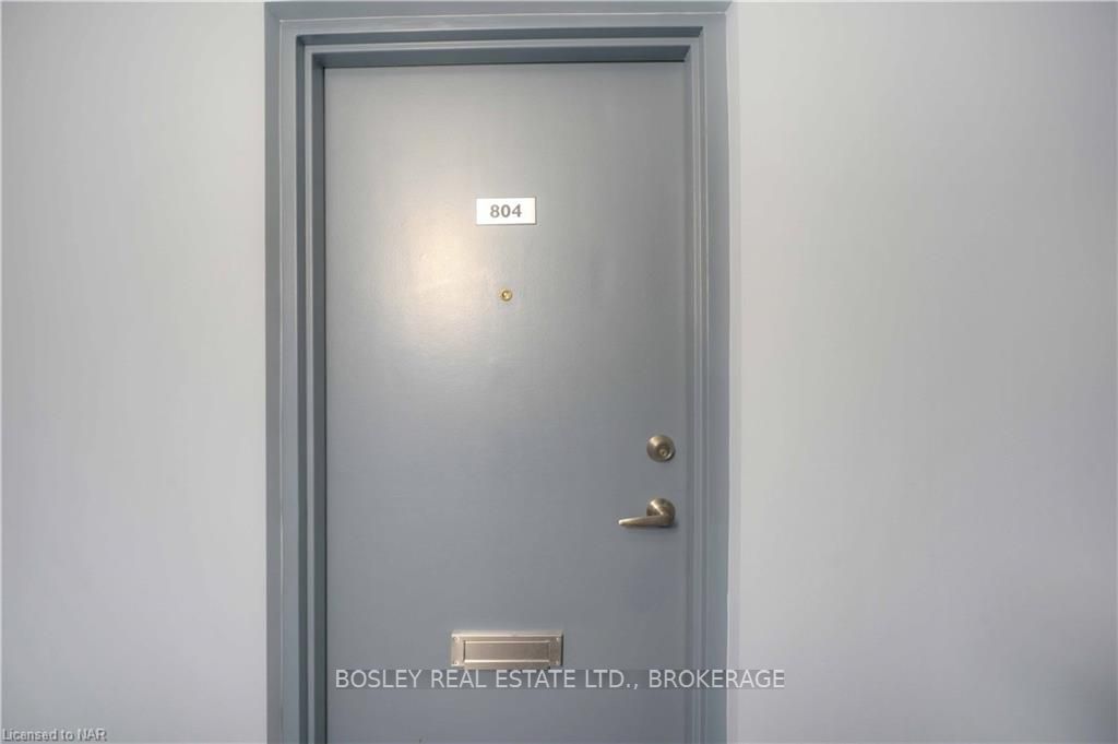 Photo 3 of Unit 804, 35 Towering Heights Boulevard, St. Catharines, Glendale/Glenridge — HOMEH
