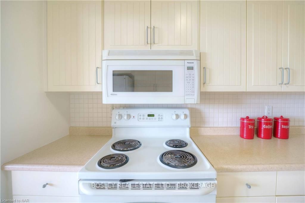 Photo 11 of Unit 804, 35 Towering Heights Boulevard, St. Catharines, Glendale/Glenridge — HOMEH