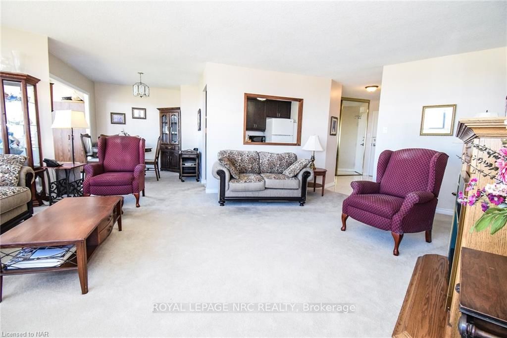 Photo 6 of Unit 1001, 7 Gale Crescent, St. Catharines, E. Chester — HOMEH