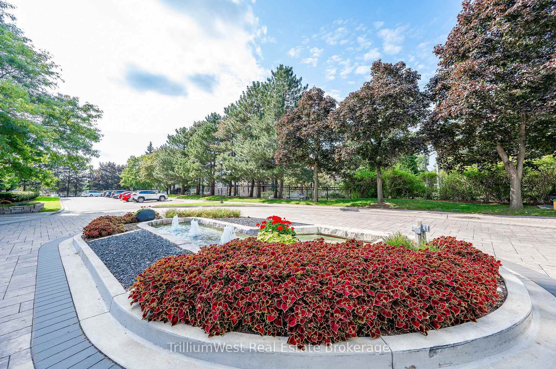 Photo 3 of Unit 501, 4 Willow Street W, Waterloo — HOMEH