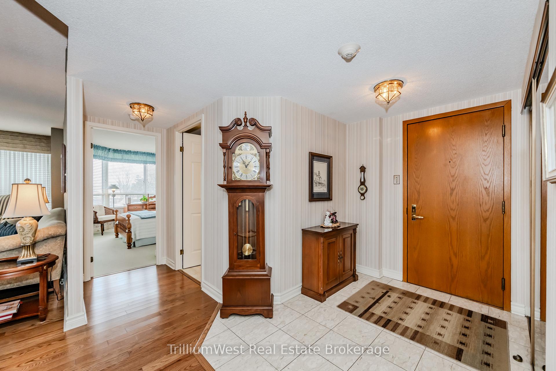 Photo 7 of Unit 501, 4 Willow Street W, Waterloo — HOMEH