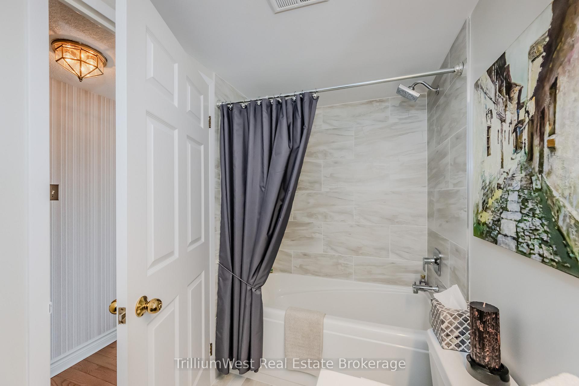 Photo 9 of Unit 501, 4 Willow Street W, Waterloo — HOMEH
