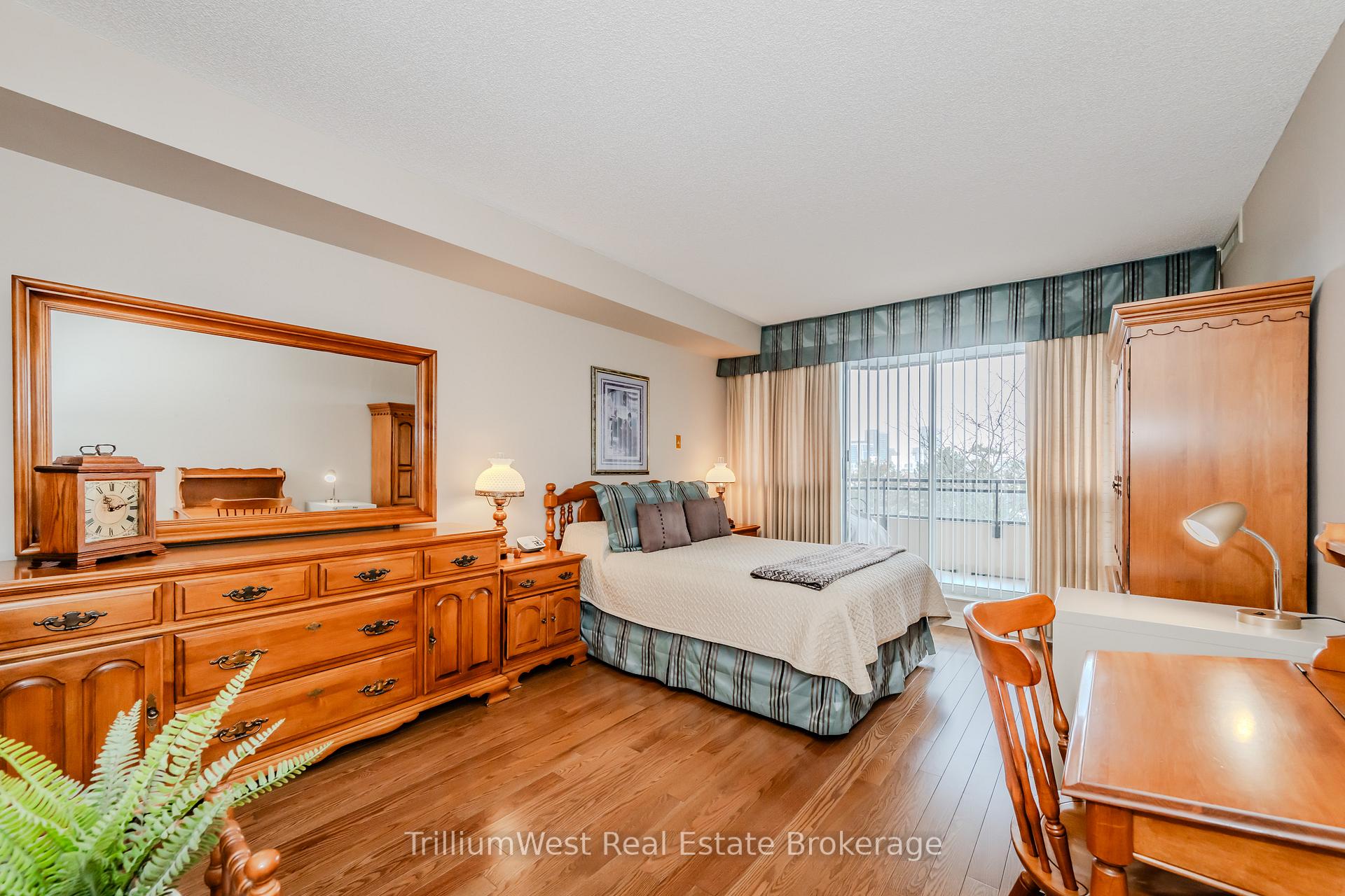 Photo 20 of Unit 501, 4 Willow Street W, Waterloo — HOMEH