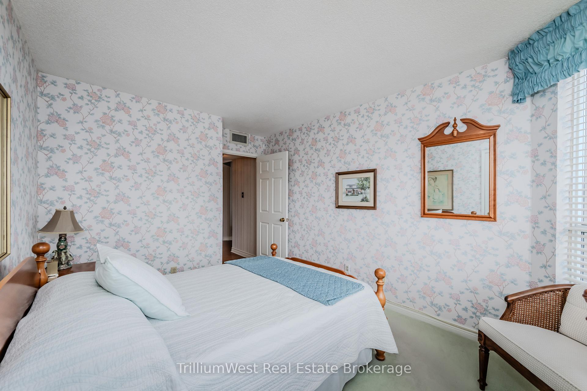 Photo 26 of Unit 501, 4 Willow Street W, Waterloo — HOMEH