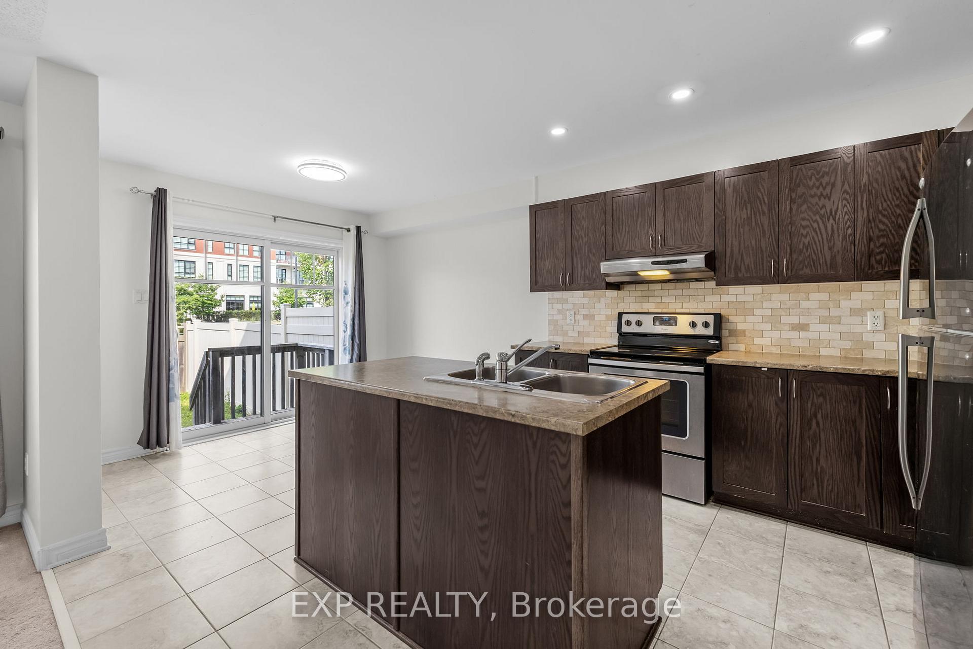 Photo 8 of 213 Mancini Way, Ottawa, Barrhaven - Strandherd — HOMEH
