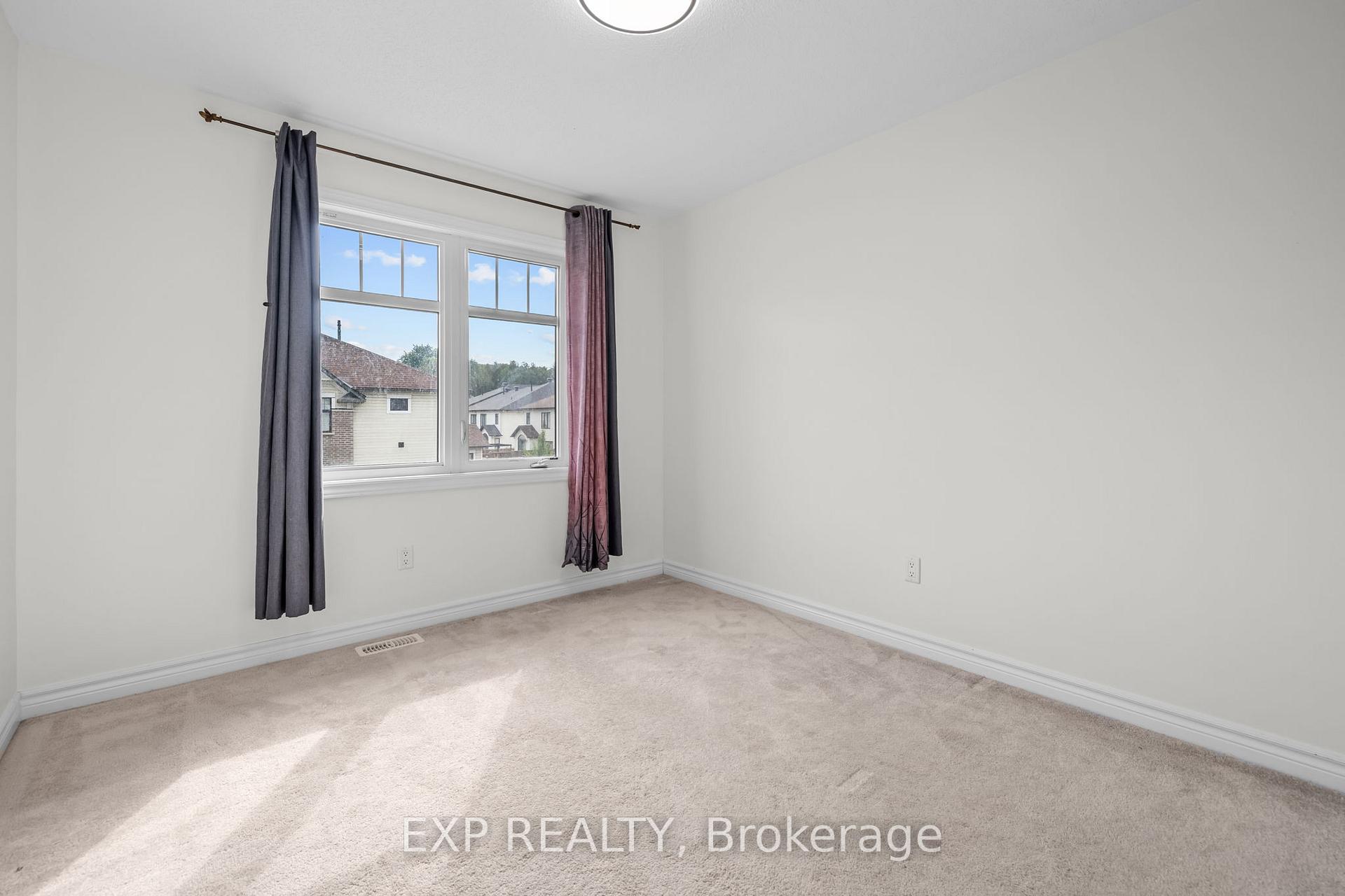 Photo 17 of 213 Mancini Way, Ottawa, Barrhaven - Strandherd — HOMEH
