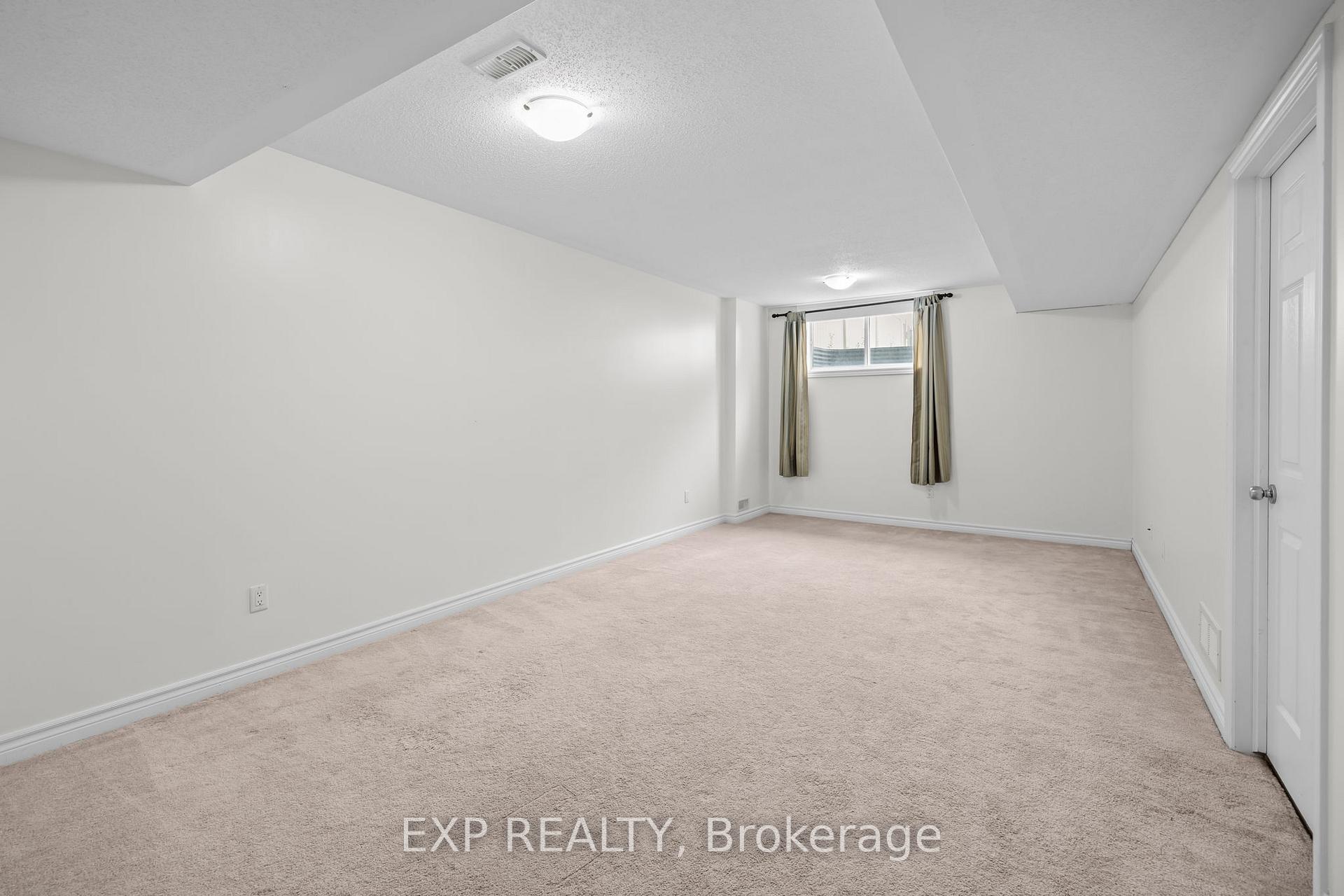 Photo 24 of 213 Mancini Way, Ottawa, Barrhaven - Strandherd — HOMEH