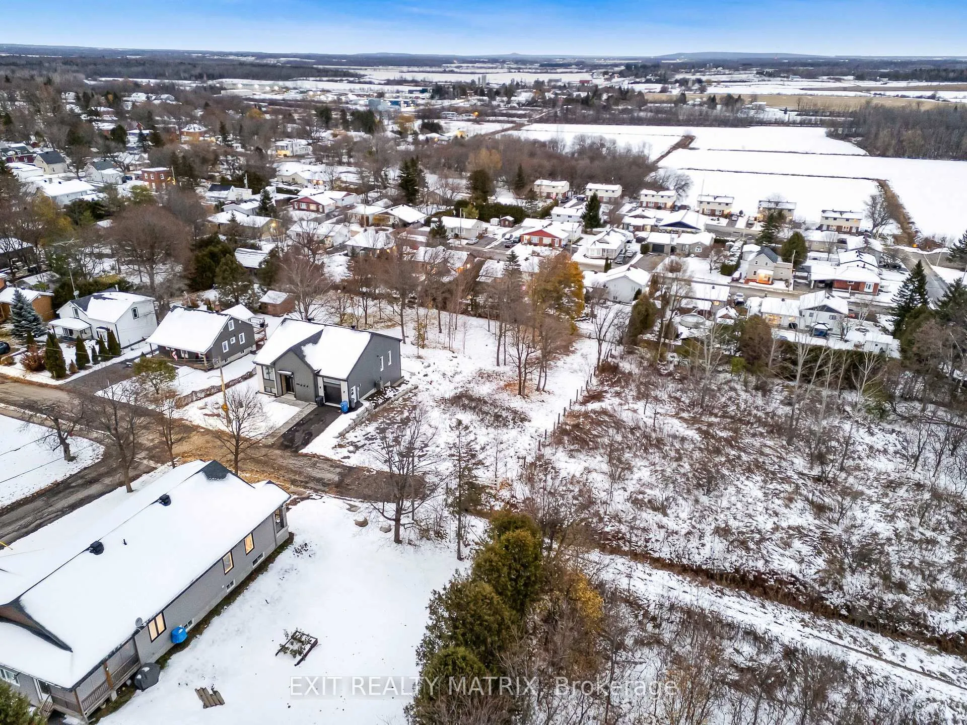 Photo 10 of 81 Union Street, Champlain, Vankleek Hill — HOMEH