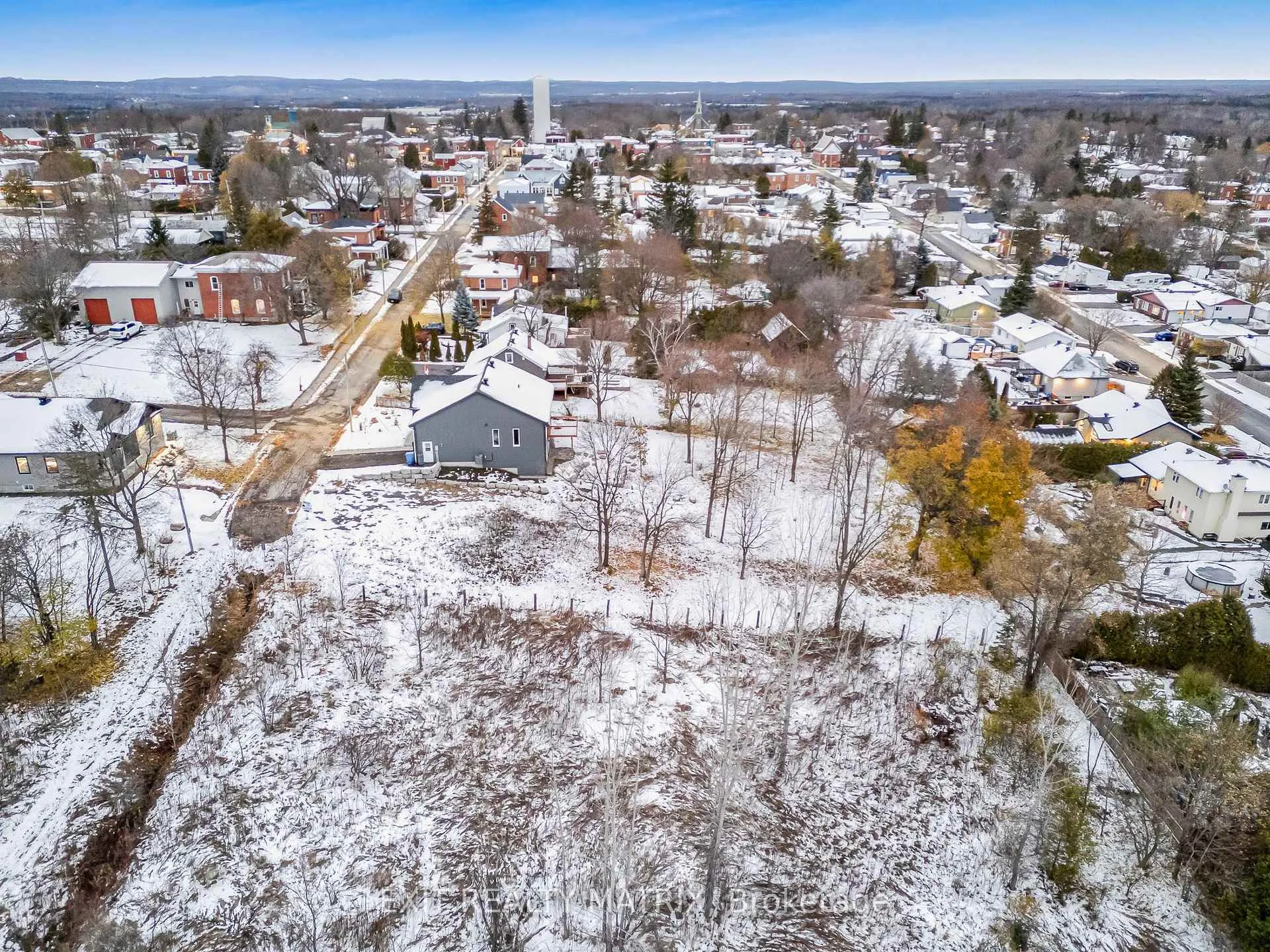 Photo 11 of 81 Union Street, Champlain, Vankleek Hill — HOMEH
