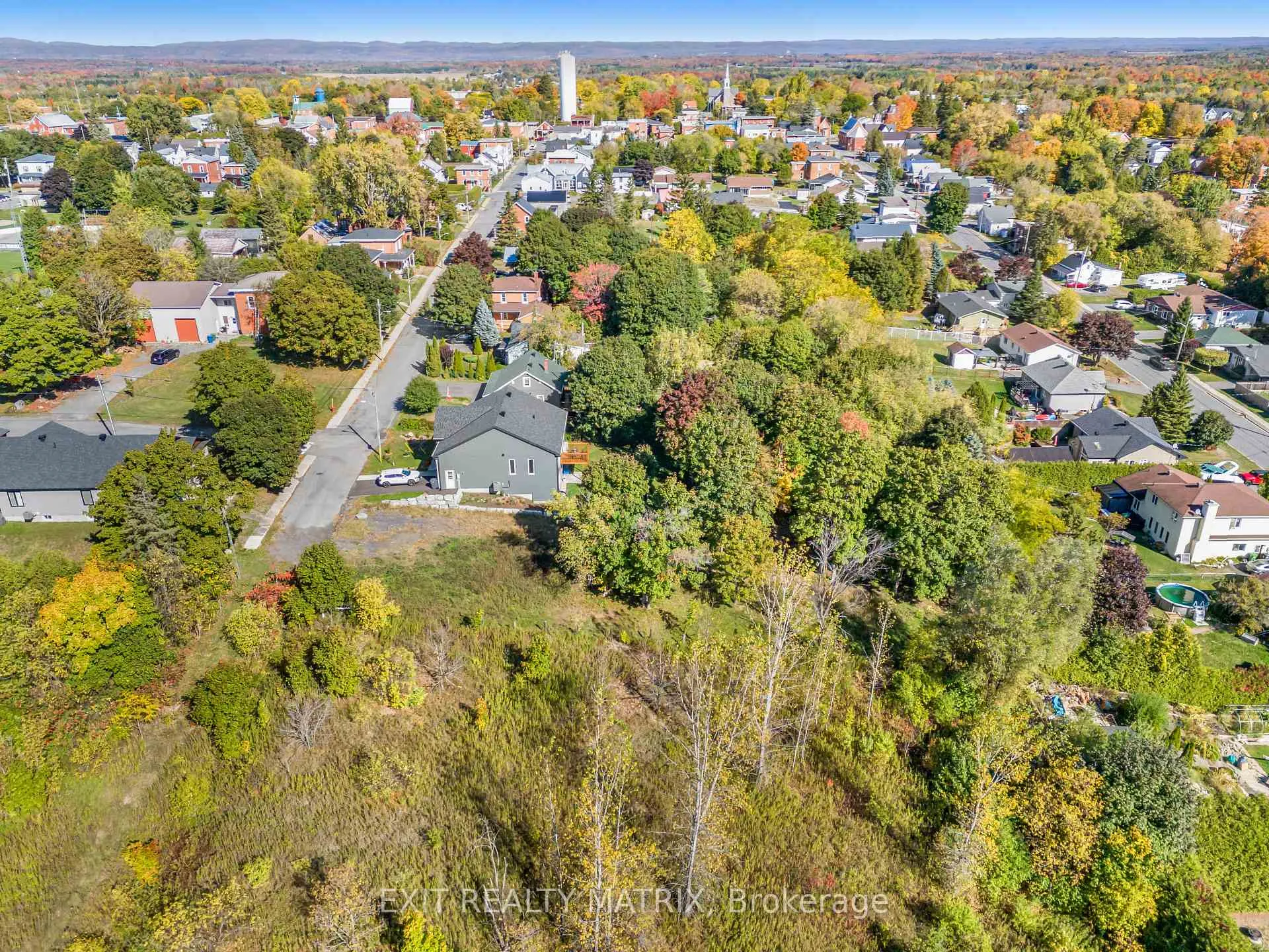 Photo 25 of 81 Union Street, Champlain, Vankleek Hill — HOMEH