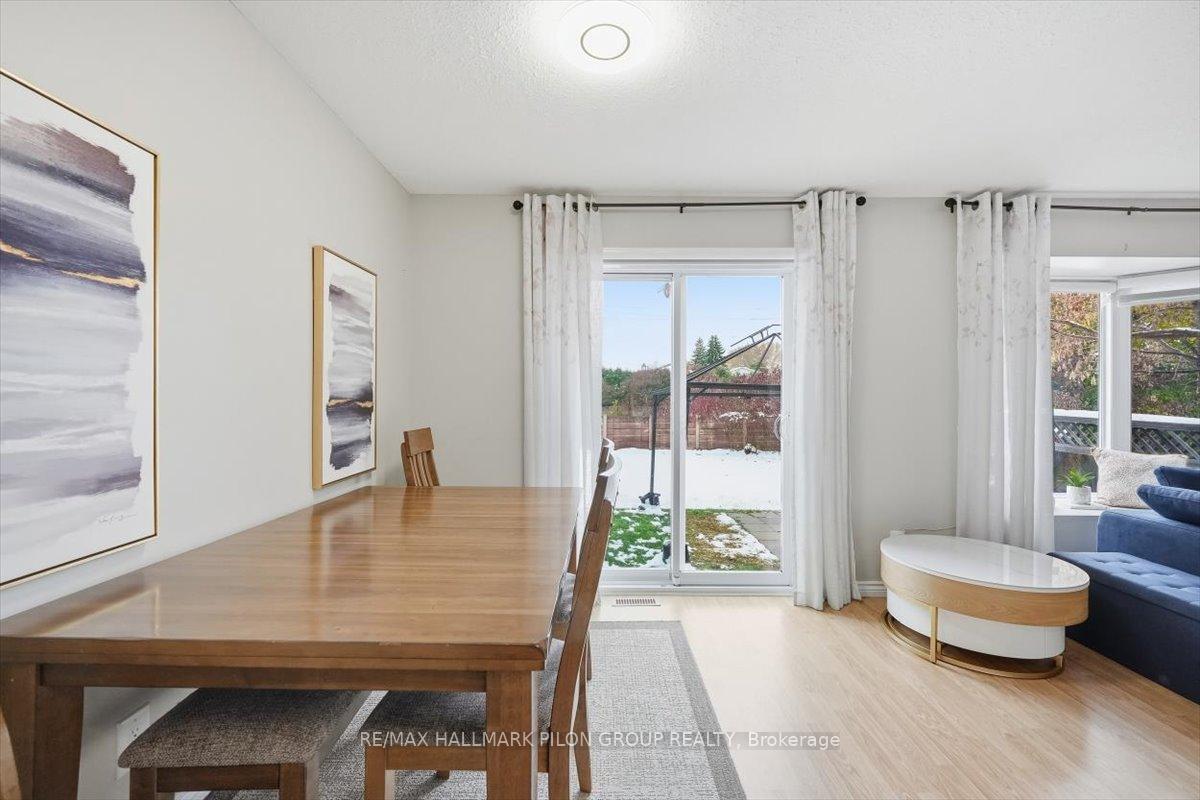 Photo 9 of 420 Valade Crescent, Ottawa, Fallingbrook/Pineridge — HOMEH