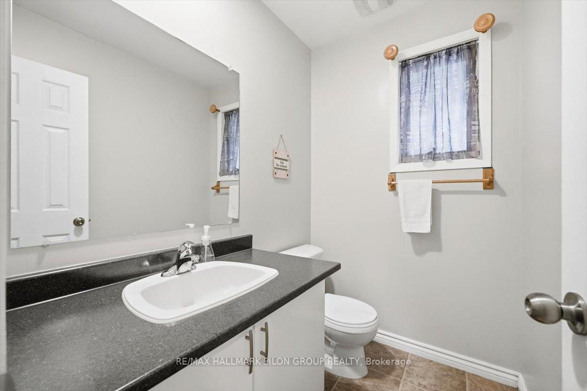 Photo 10 of 420 Valade Crescent, Ottawa, Fallingbrook/Pineridge — HOMEH
