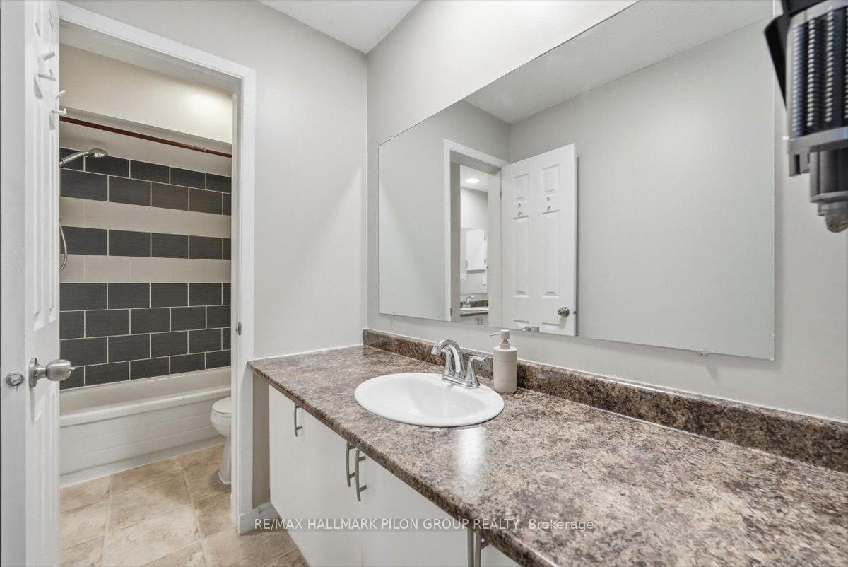 Photo 14 of 420 Valade Crescent, Ottawa, Fallingbrook/Pineridge — HOMEH