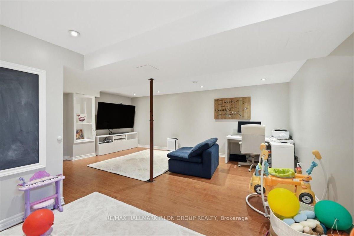 Photo 20 of 420 Valade Crescent, Ottawa, Fallingbrook/Pineridge — HOMEH