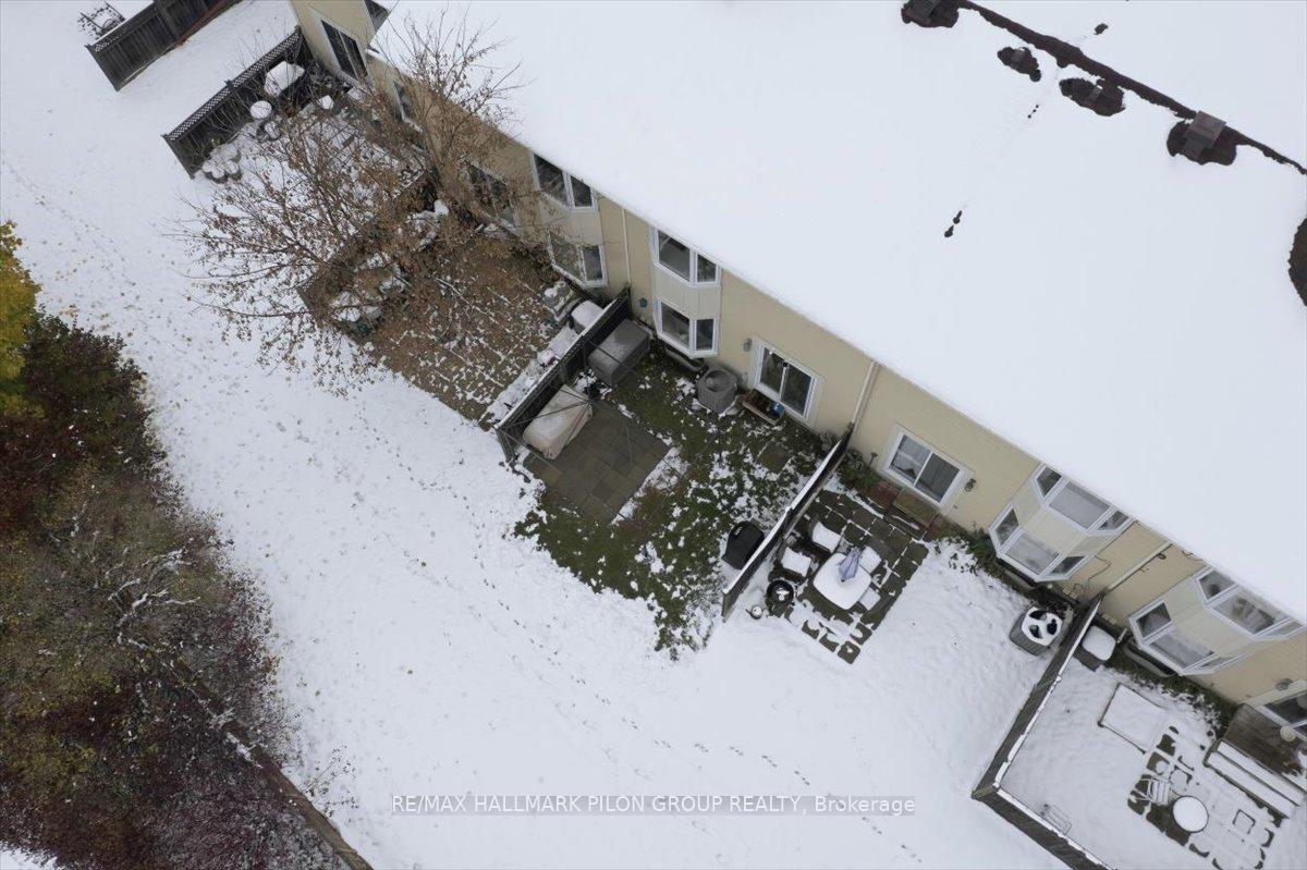 Photo 23 of 420 Valade Crescent, Ottawa, Fallingbrook/Pineridge — HOMEH