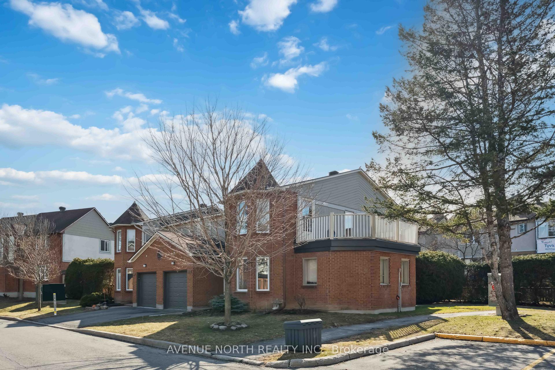 Photo 3 of 57 Buckingham Private, Ottawa, Hunt Club Woods — HOMEH