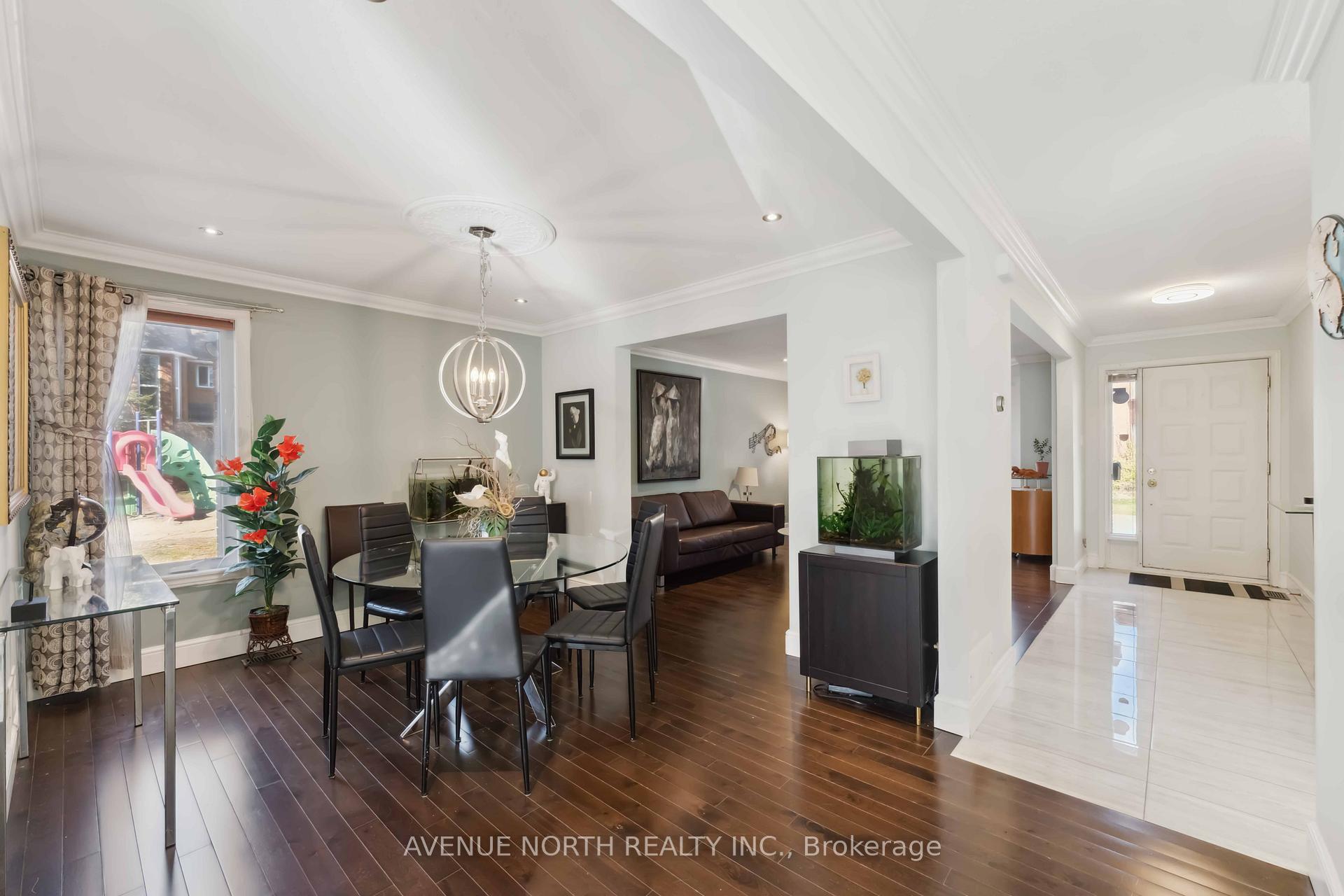Photo 8 of 57 Buckingham Private, Ottawa, Hunt Club Woods — HOMEH