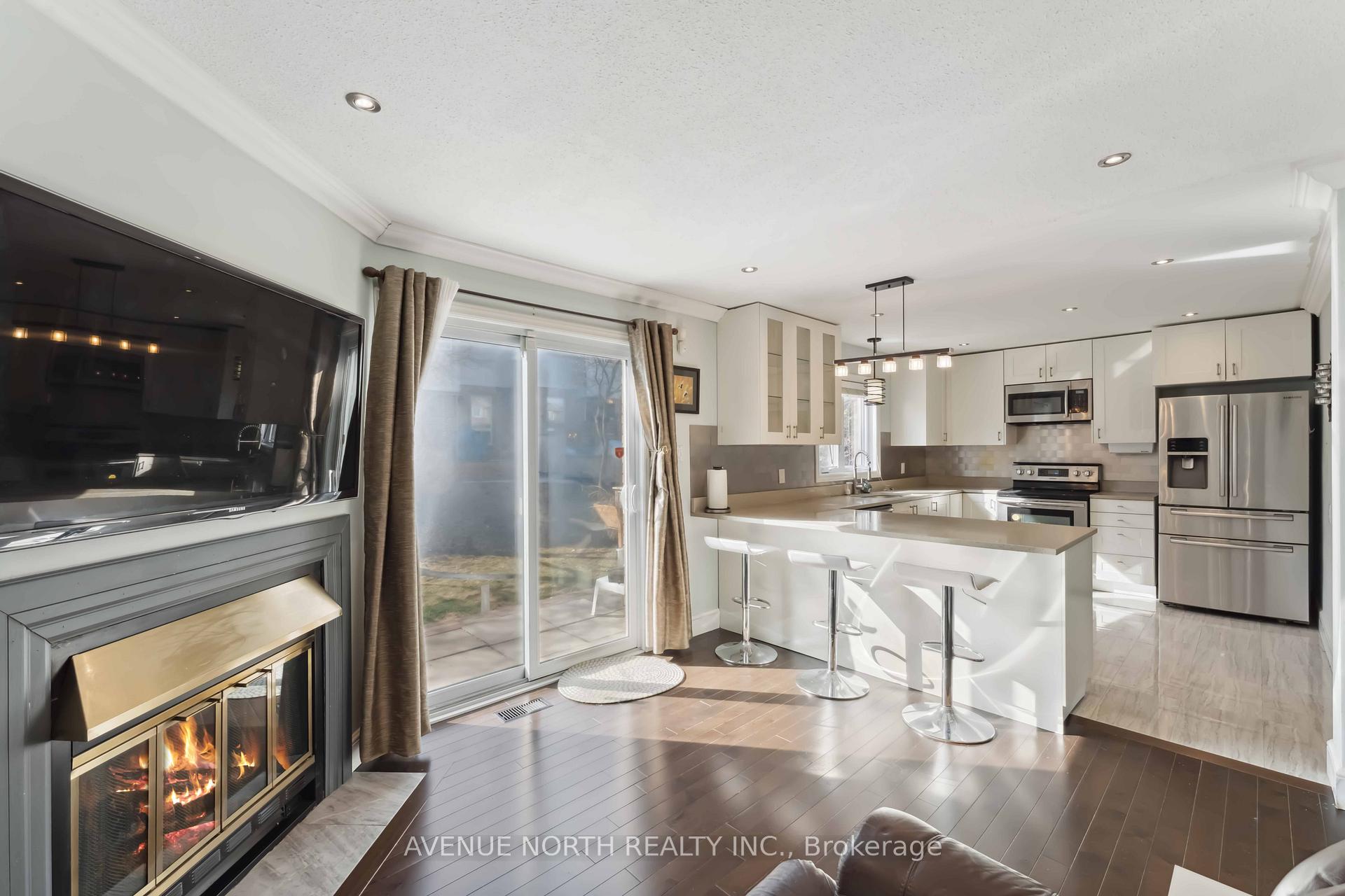 Photo 12 of 57 Buckingham Private, Ottawa, Hunt Club Woods — HOMEH