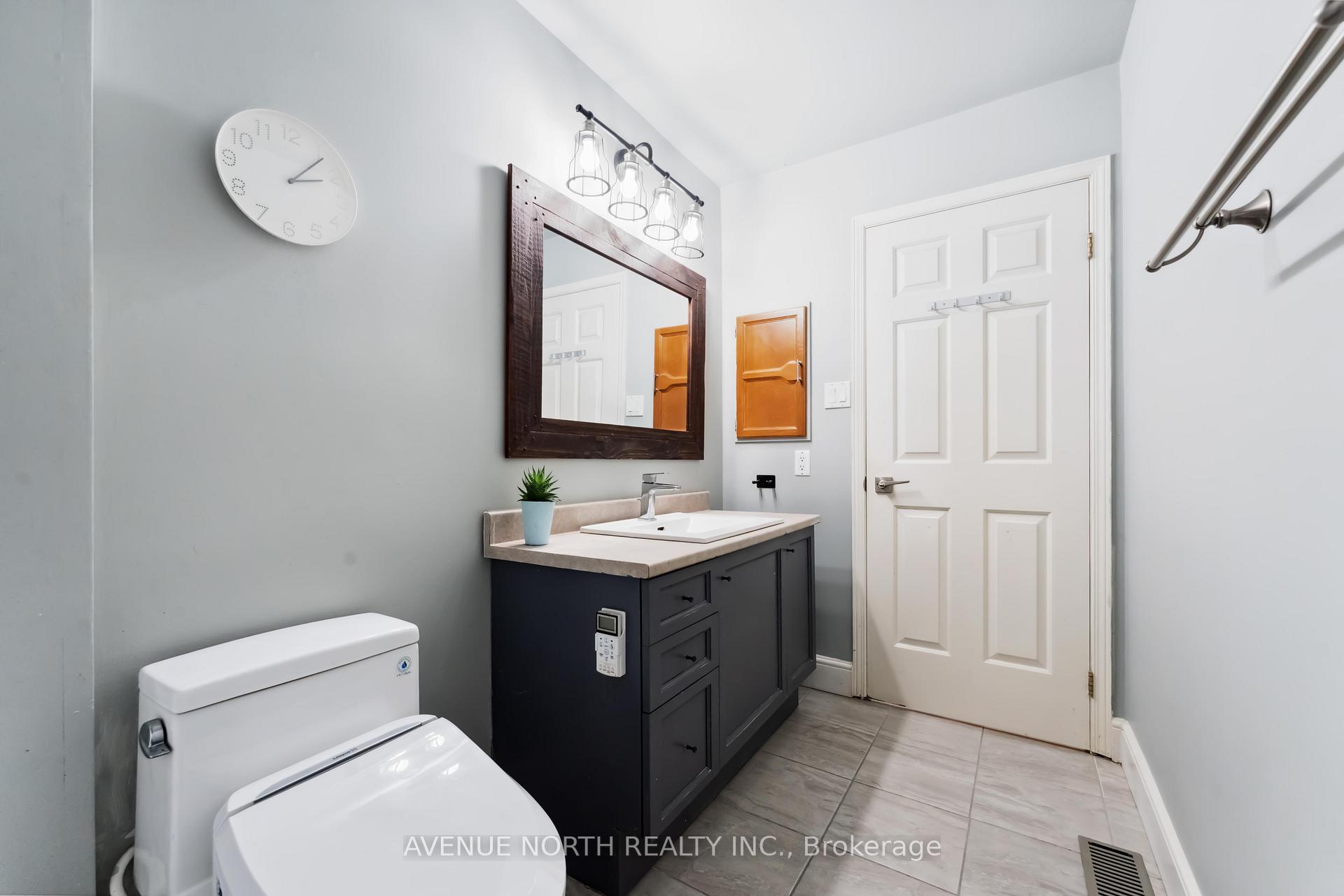 Photo 35 of 57 Buckingham Private, Ottawa, Hunt Club Woods — HOMEH