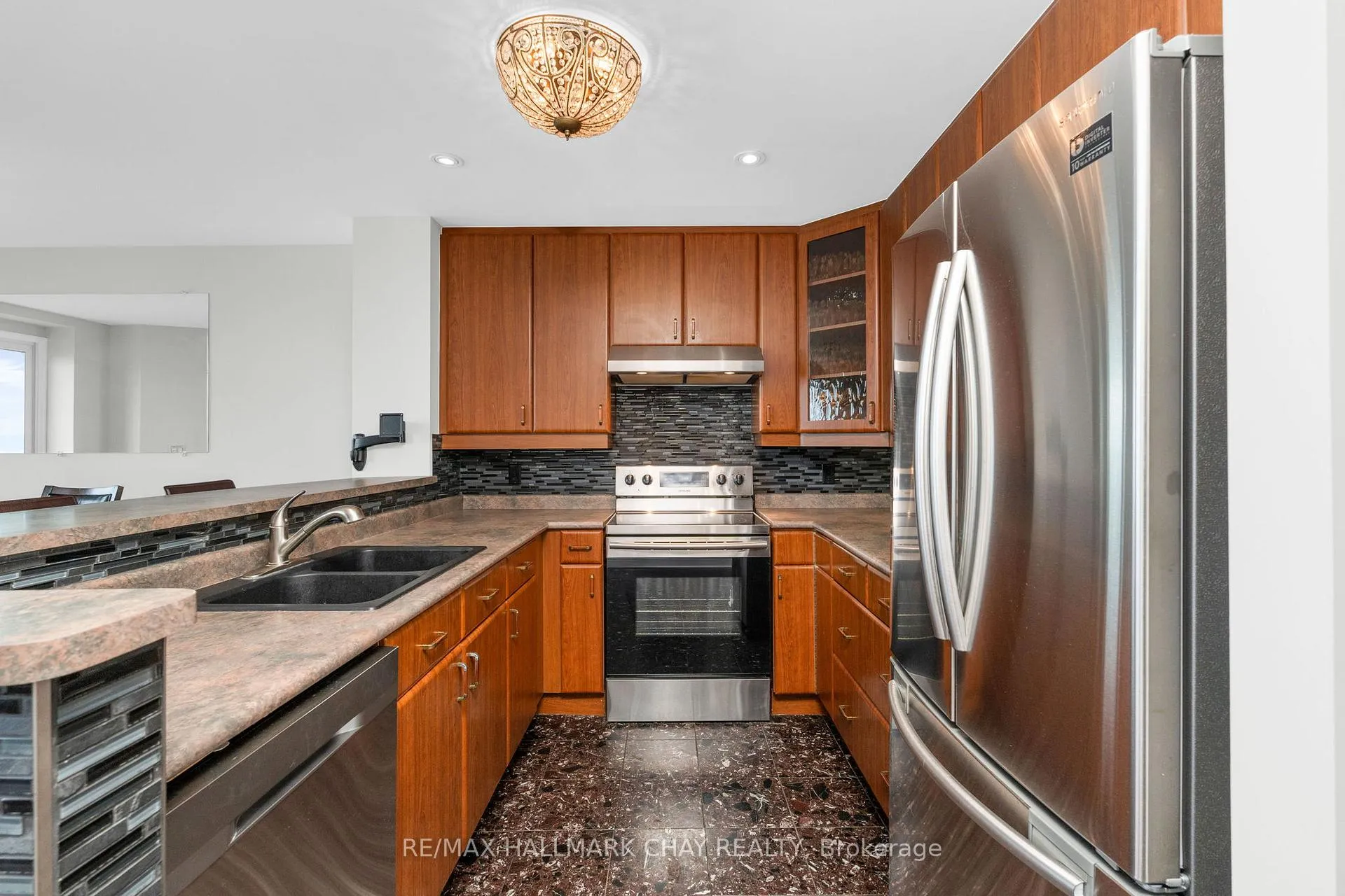 Photo 13 of Unit 910, 2 Toronto Street, Barrie, City Centre — HOMEH