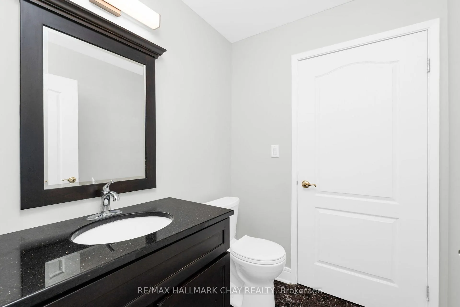 Photo 18 of Unit 910, 2 Toronto Street, Barrie, City Centre — HOMEH