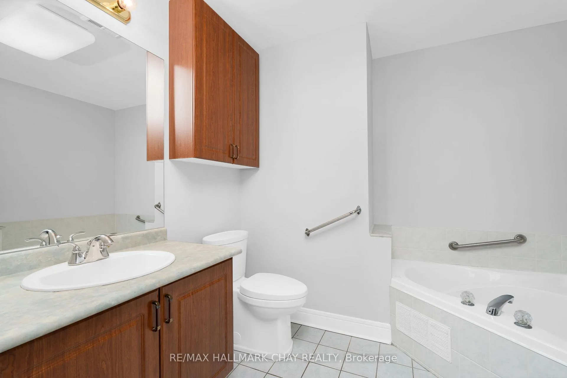Photo 26 of Unit 910, 2 Toronto Street, Barrie, City Centre — HOMEH