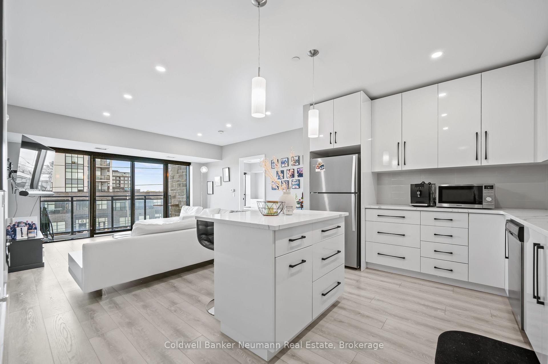 Photo 7 of Unit 305, 332 Gosling Gardens, Guelph, Clairfields/Hanlon Business Park — HOMEH