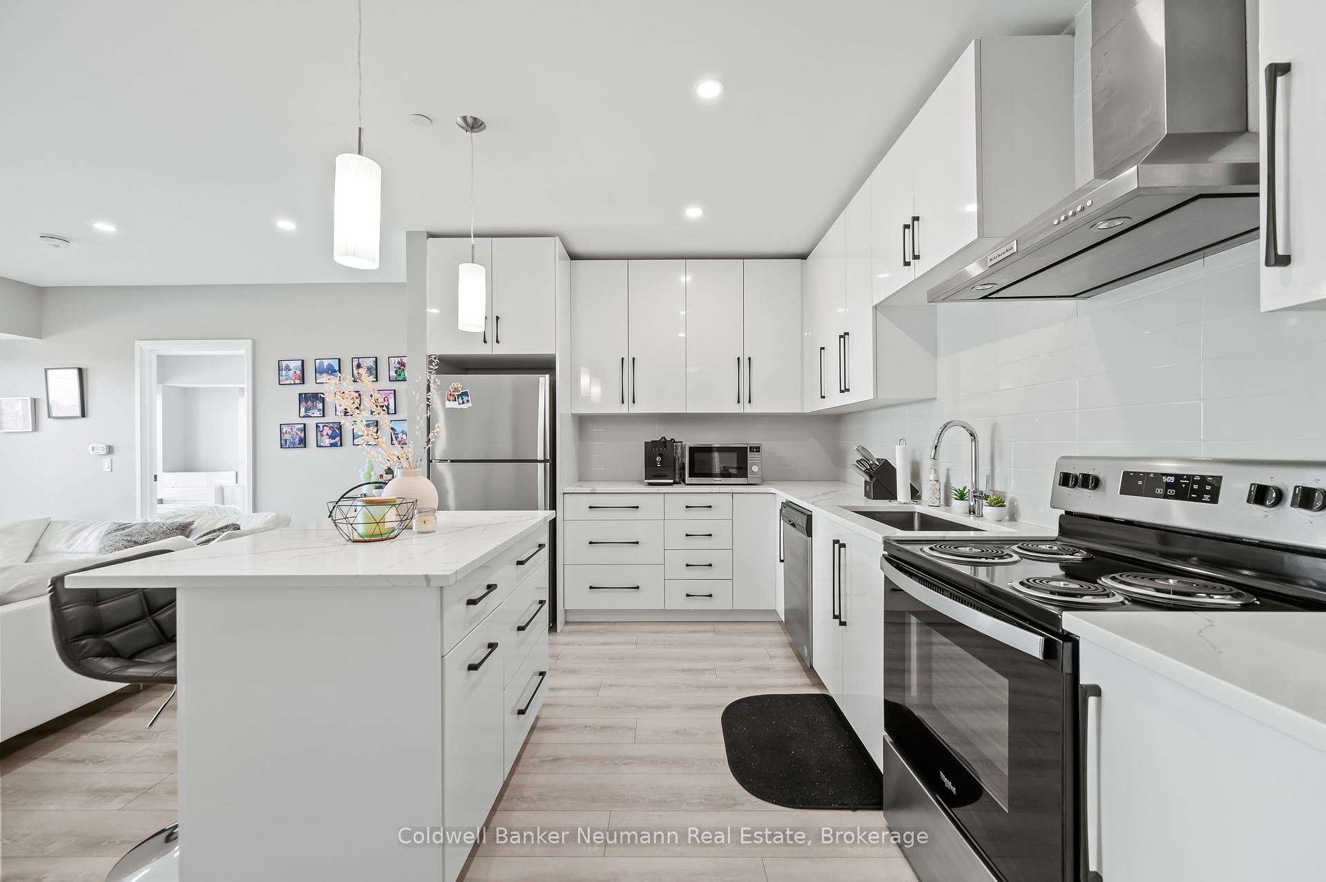 Photo 10 of Unit 305, 332 Gosling Gardens, Guelph, Clairfields/Hanlon Business Park — HOMEH
